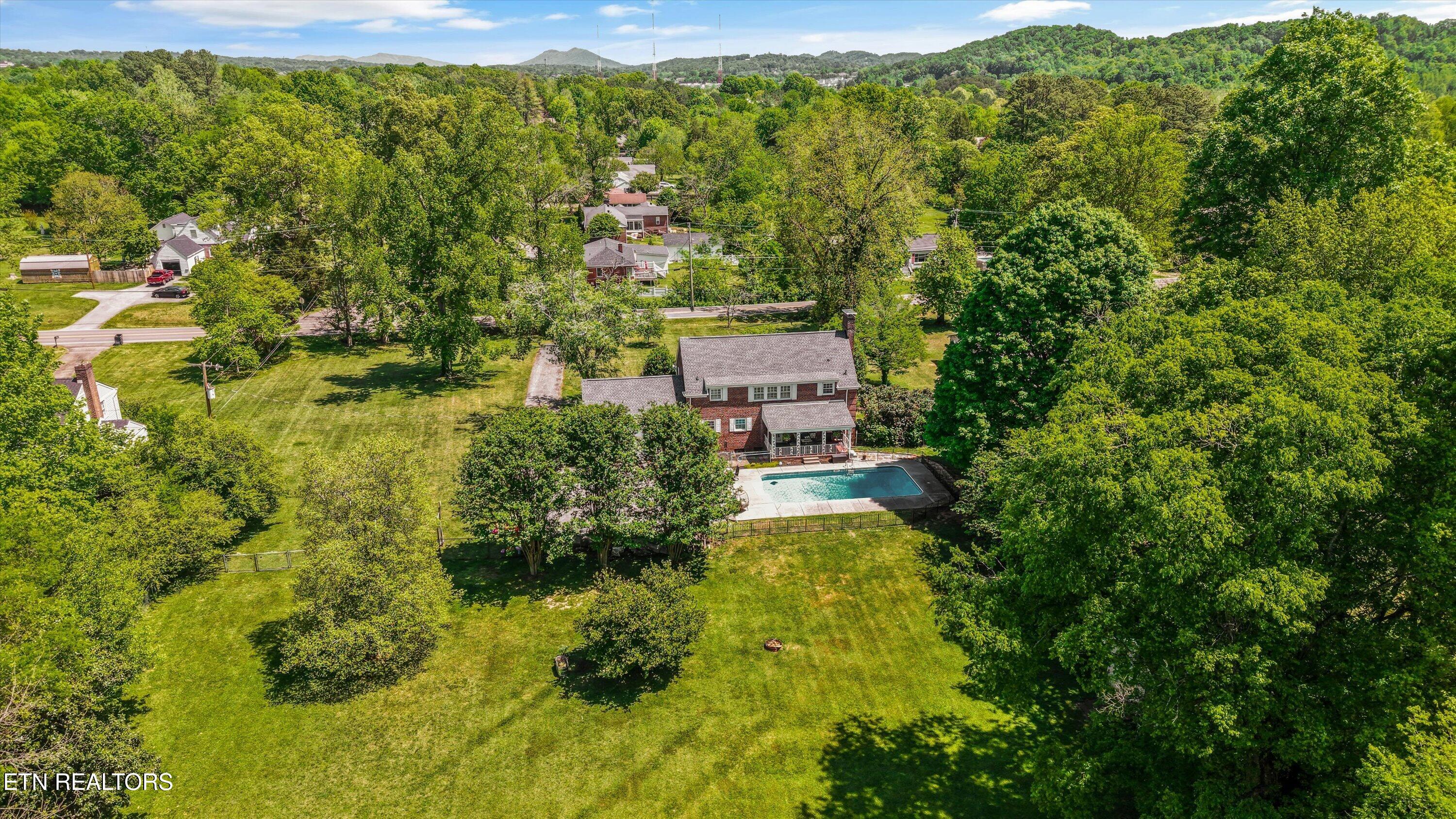 5005 Beverly Road Knoxville TN 37918