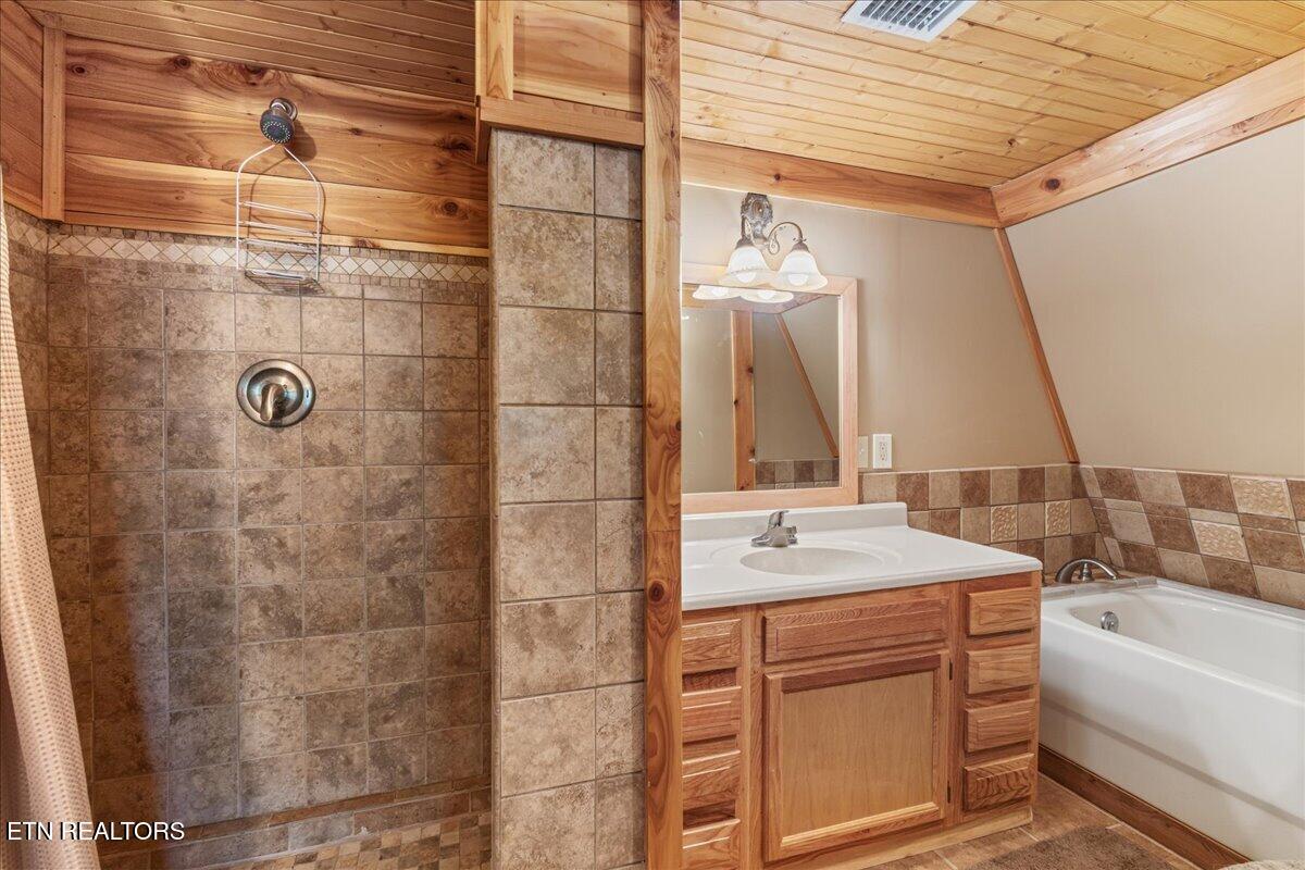 1736 Rafter Road Tellico Plains TN 37385