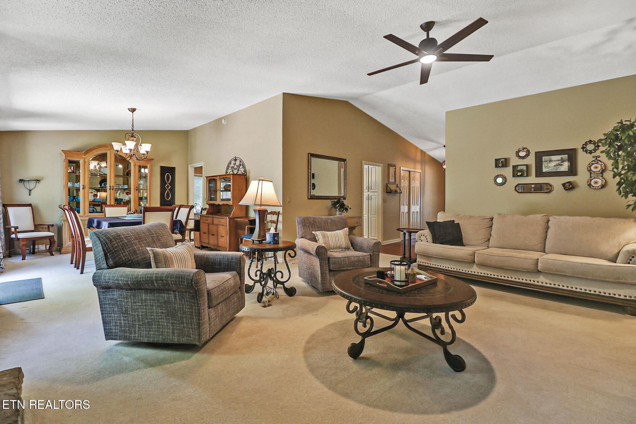 15 Kingsboro Lane Crossville TN 38558