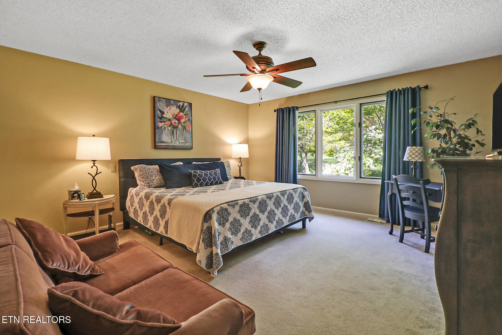 15 Kingsboro Lane Crossville TN 38558