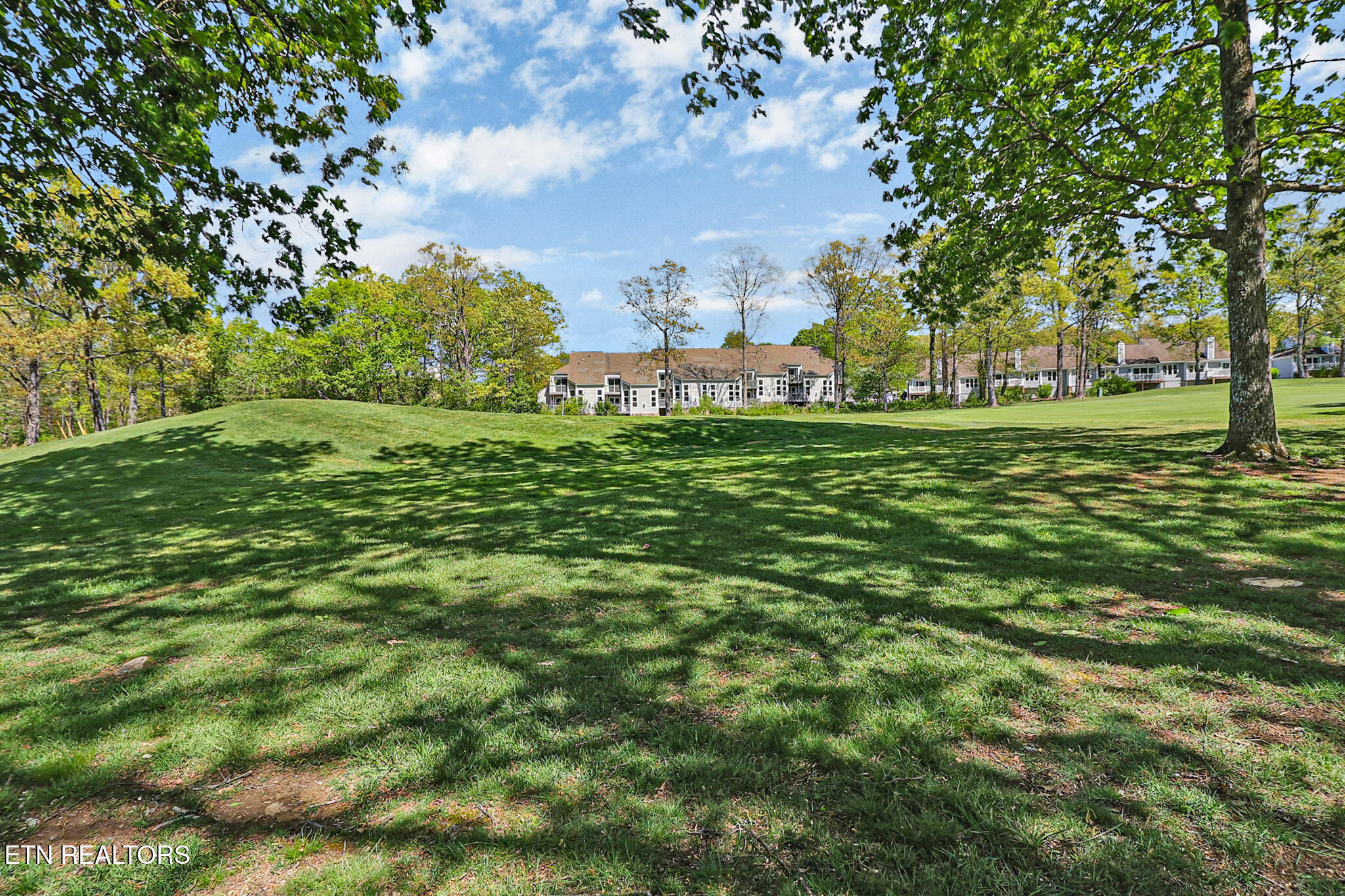 15 Kingsboro Lane Crossville TN 38558