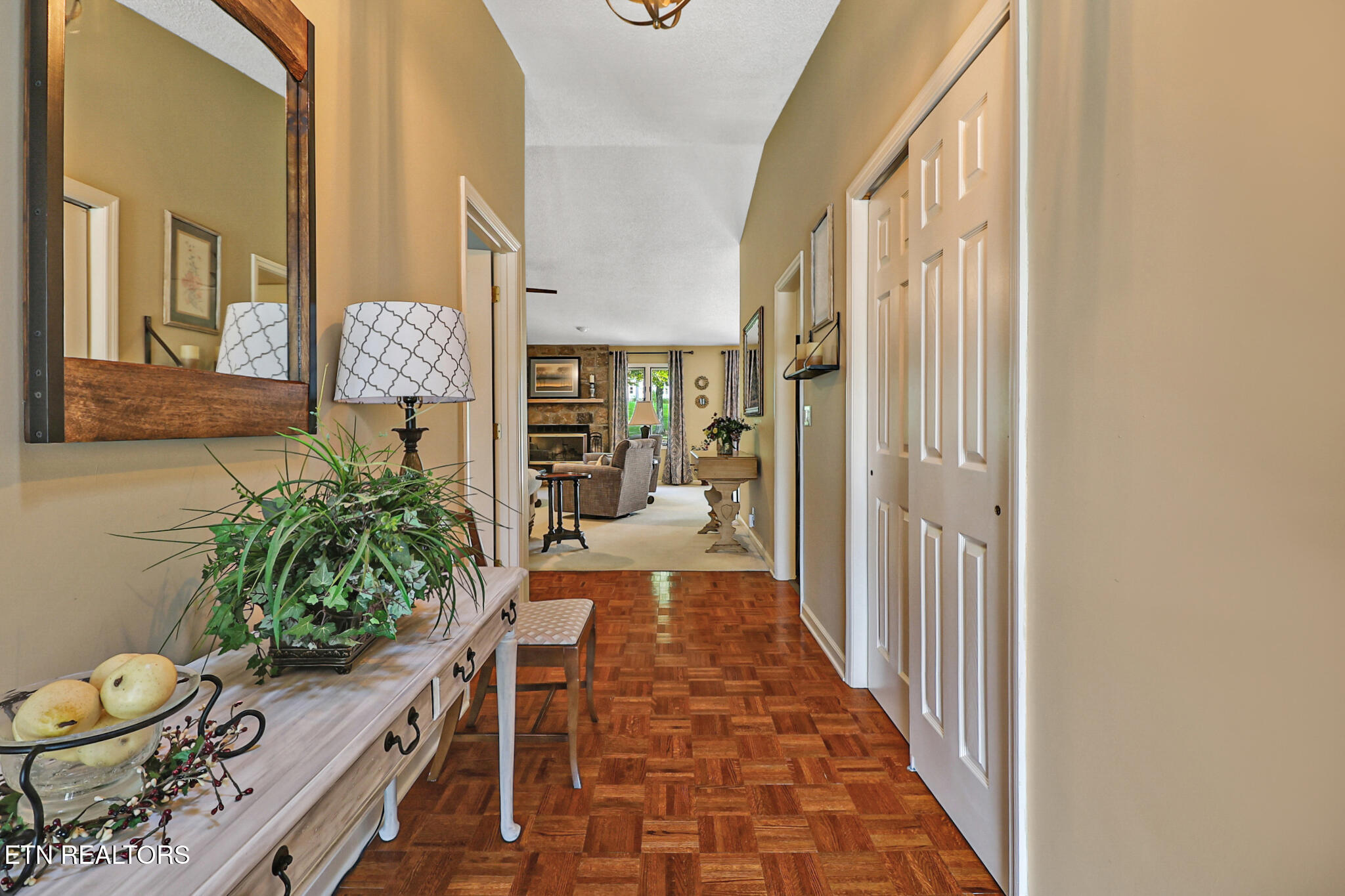 15 Kingsboro Lane Crossville TN 38558