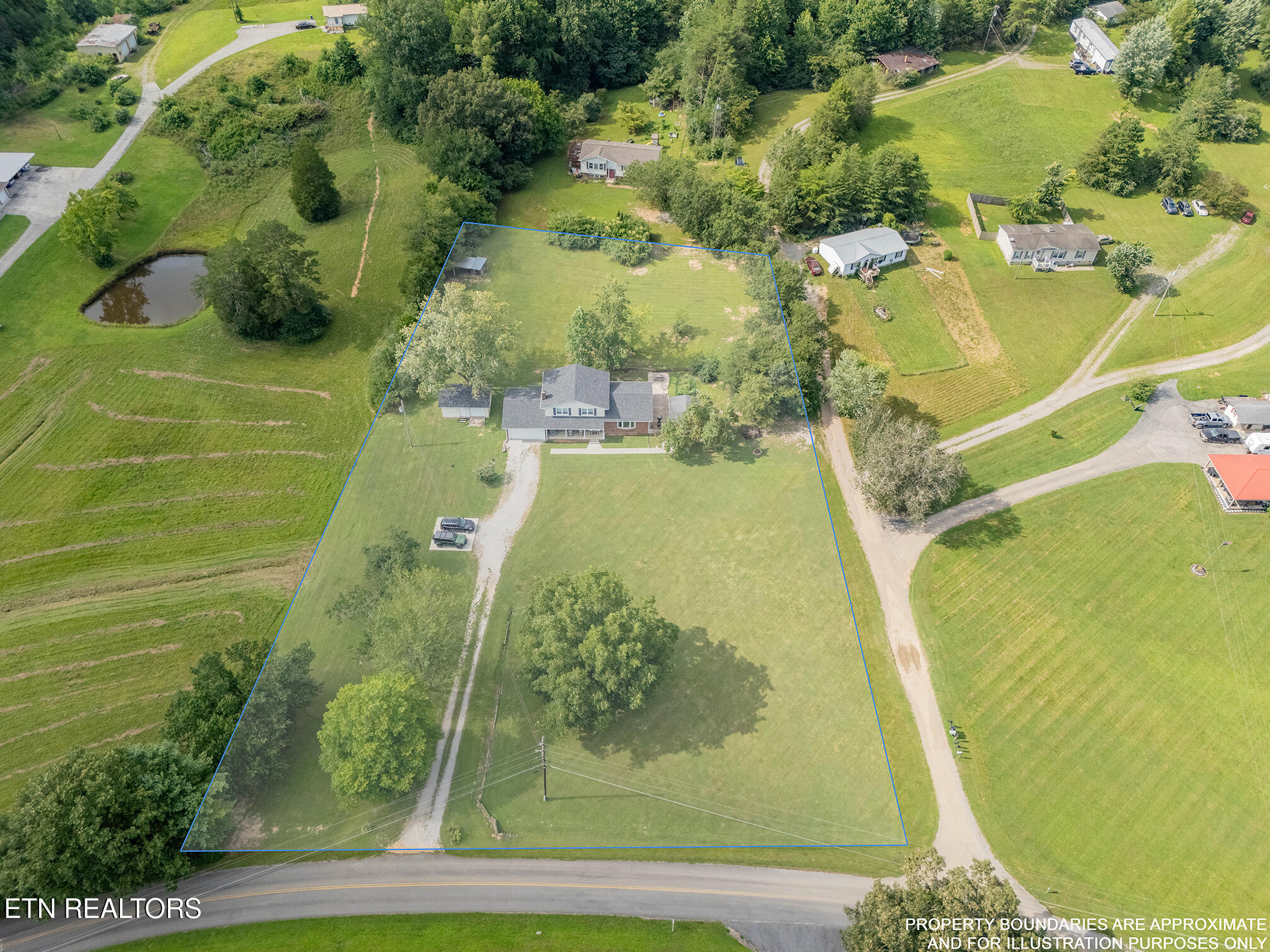 624 Back Valley Road Oliver Springs TN 37840