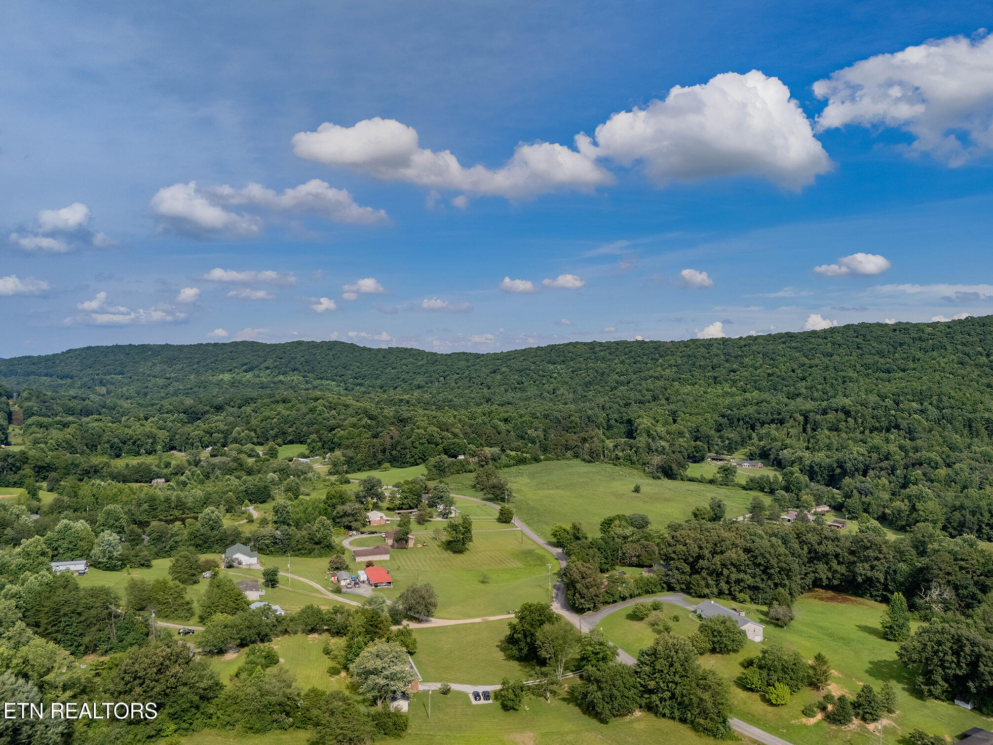 624 Back Valley Road Oliver Springs TN 37840