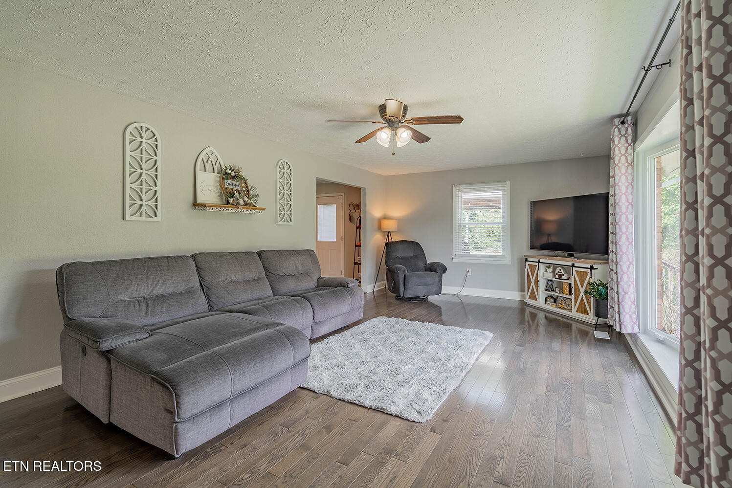 624 Back Valley Road Oliver Springs TN 37840