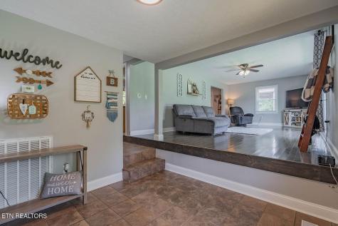624 Back Valley Road Oliver Springs TN 37840
