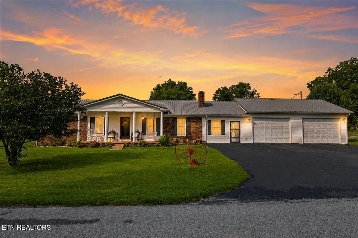 177 Thomas Road Speedwell TN 37870