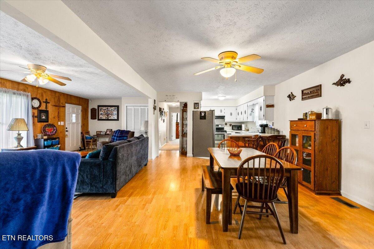 177 Thomas Road Speedwell TN 37870