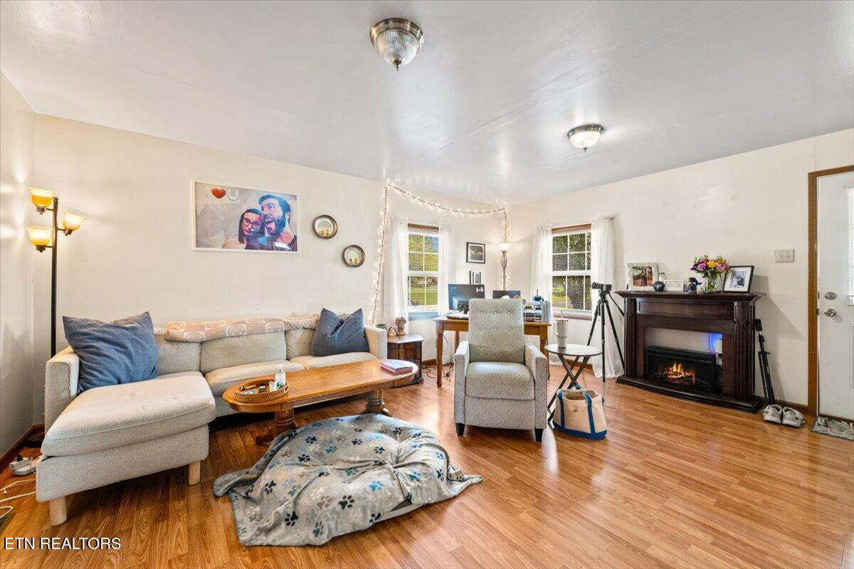 177 Thomas Road Speedwell TN 37870