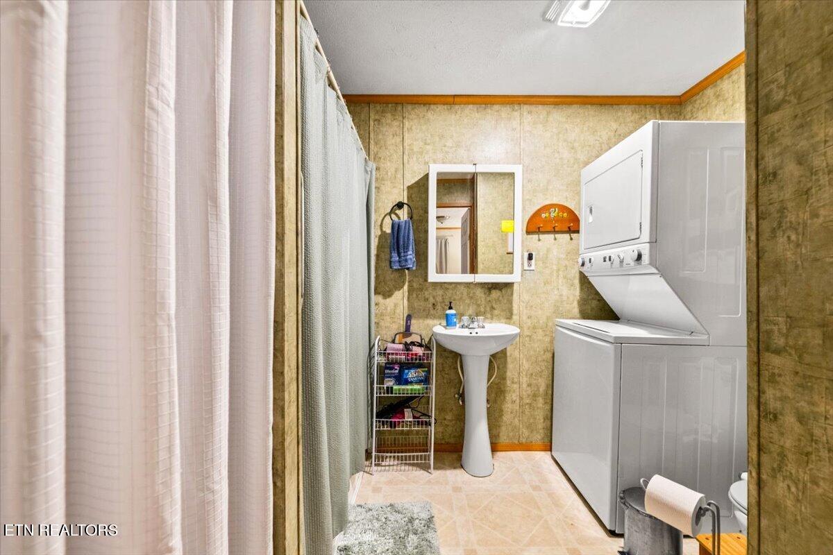 177 Thomas Road Speedwell TN 37870