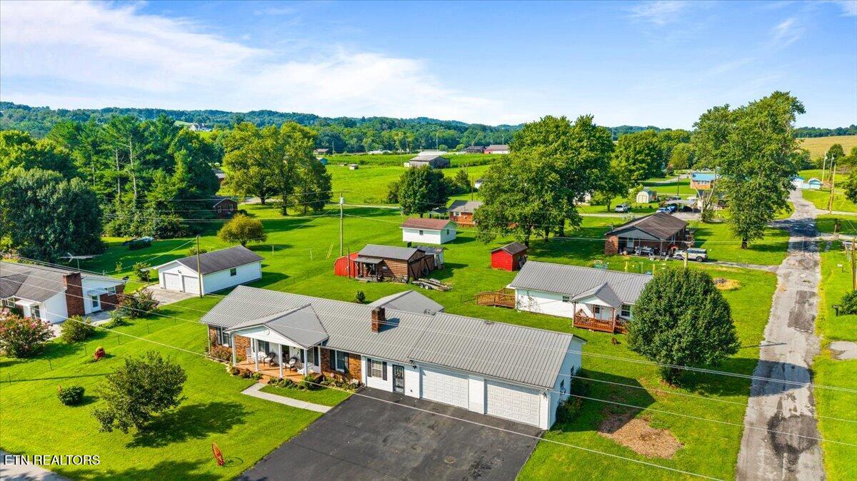 177 Thomas Road Speedwell TN 37870