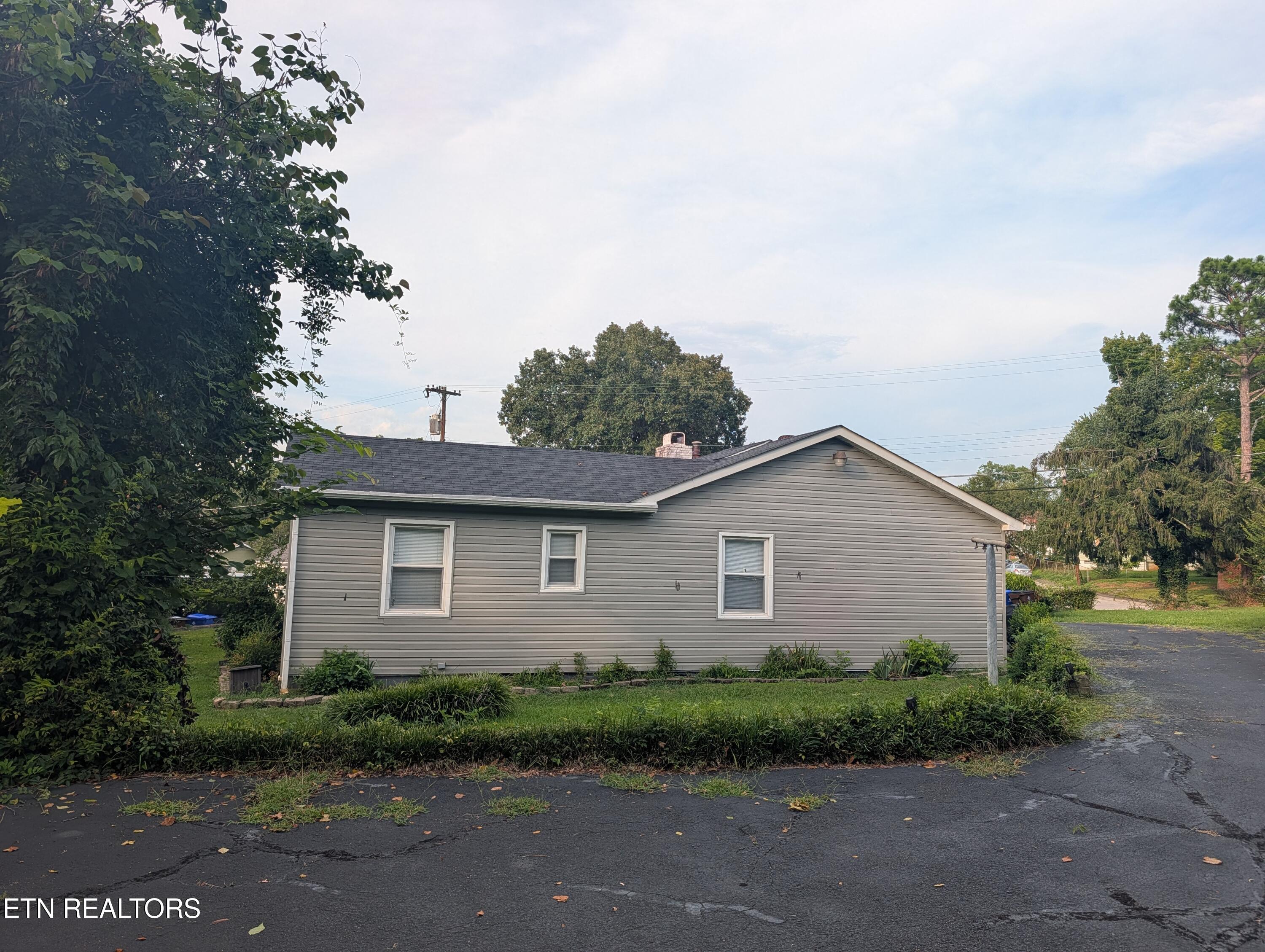 341 Vermont Avenue Oak Ridge TN 37830