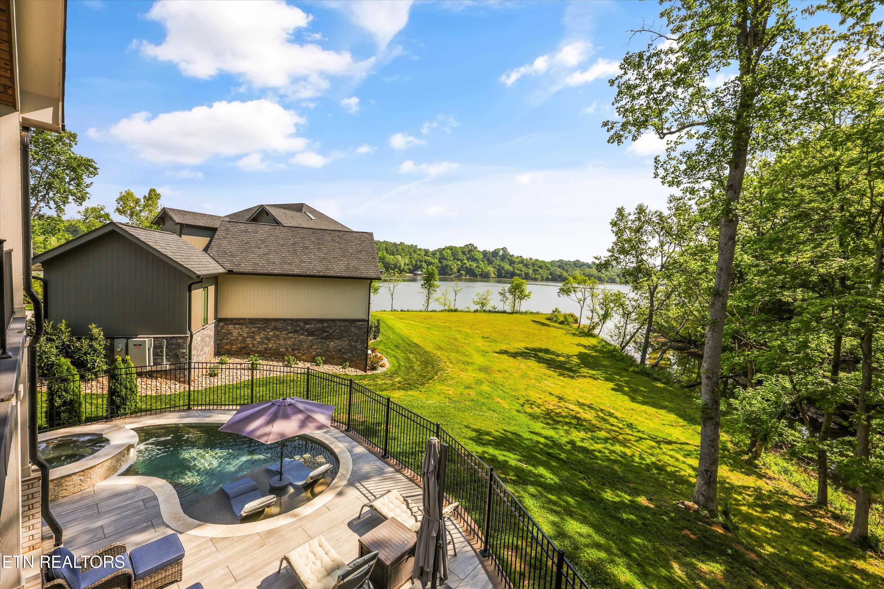 998 Sedge Lane Loudon TN 37774