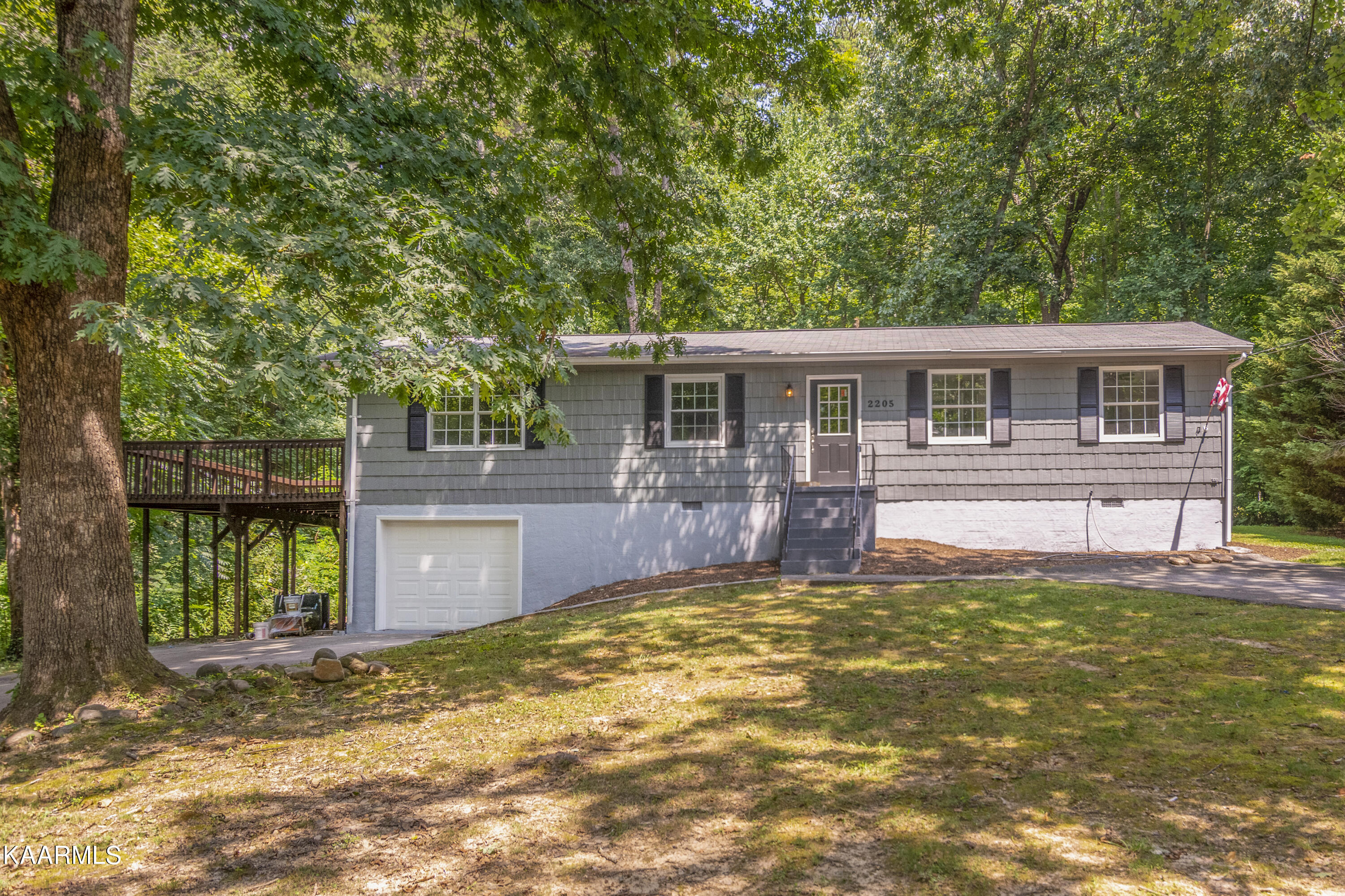 2205 Ridgecrest Drive Knoxville TN 37918