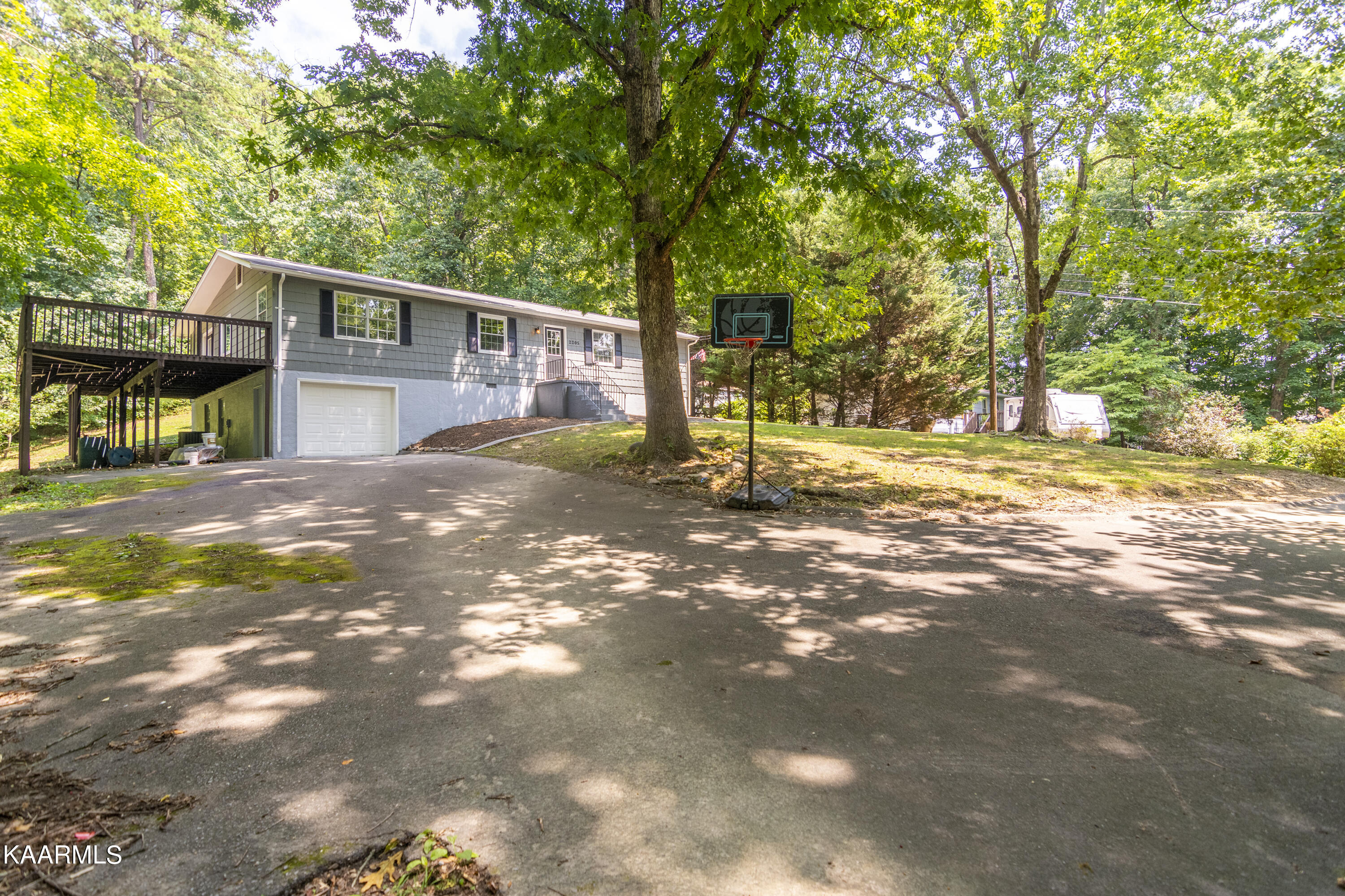 2205 Ridgecrest Drive Knoxville TN 37918