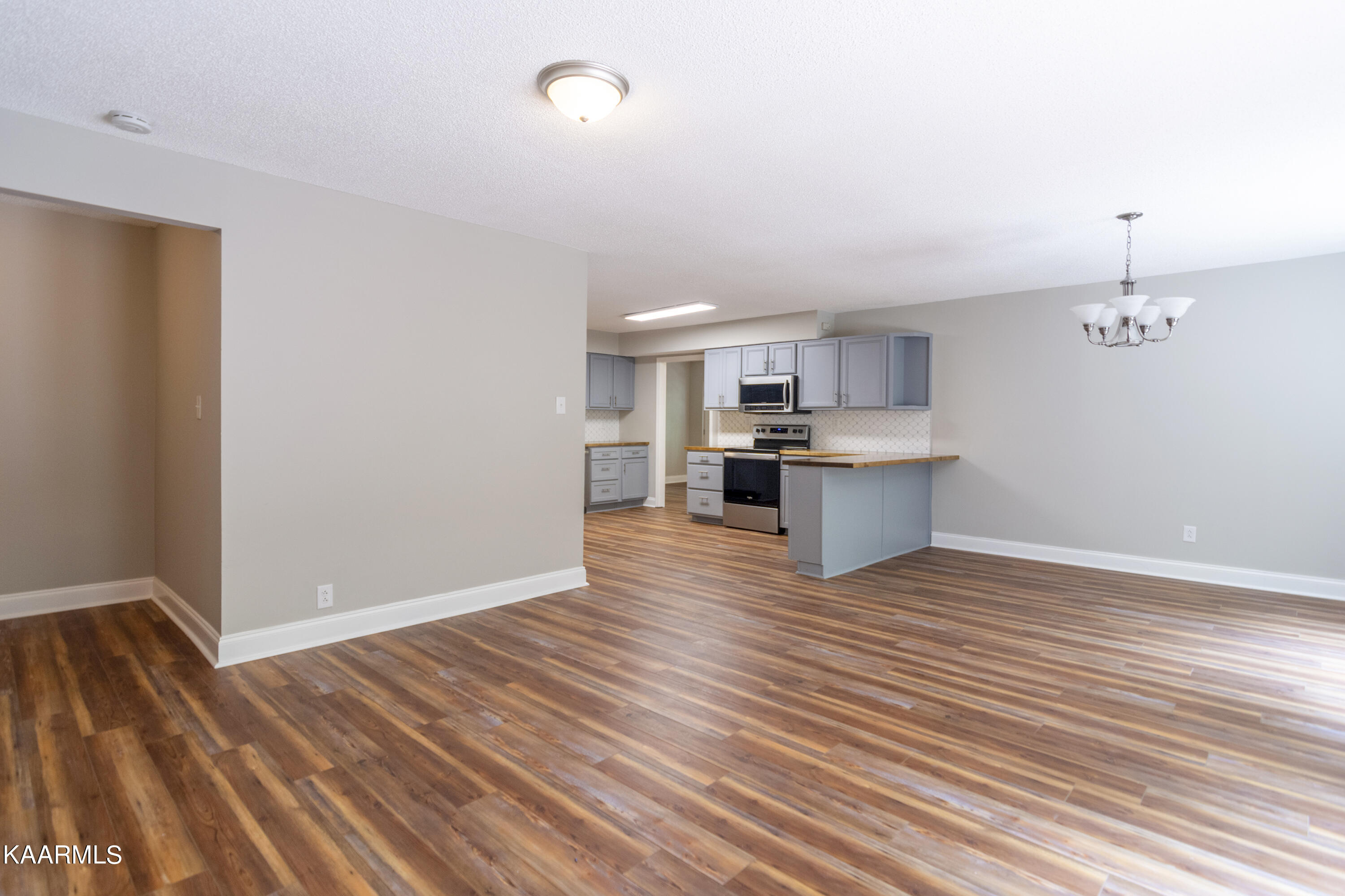 2205 Ridgecrest Drive Knoxville TN 37918