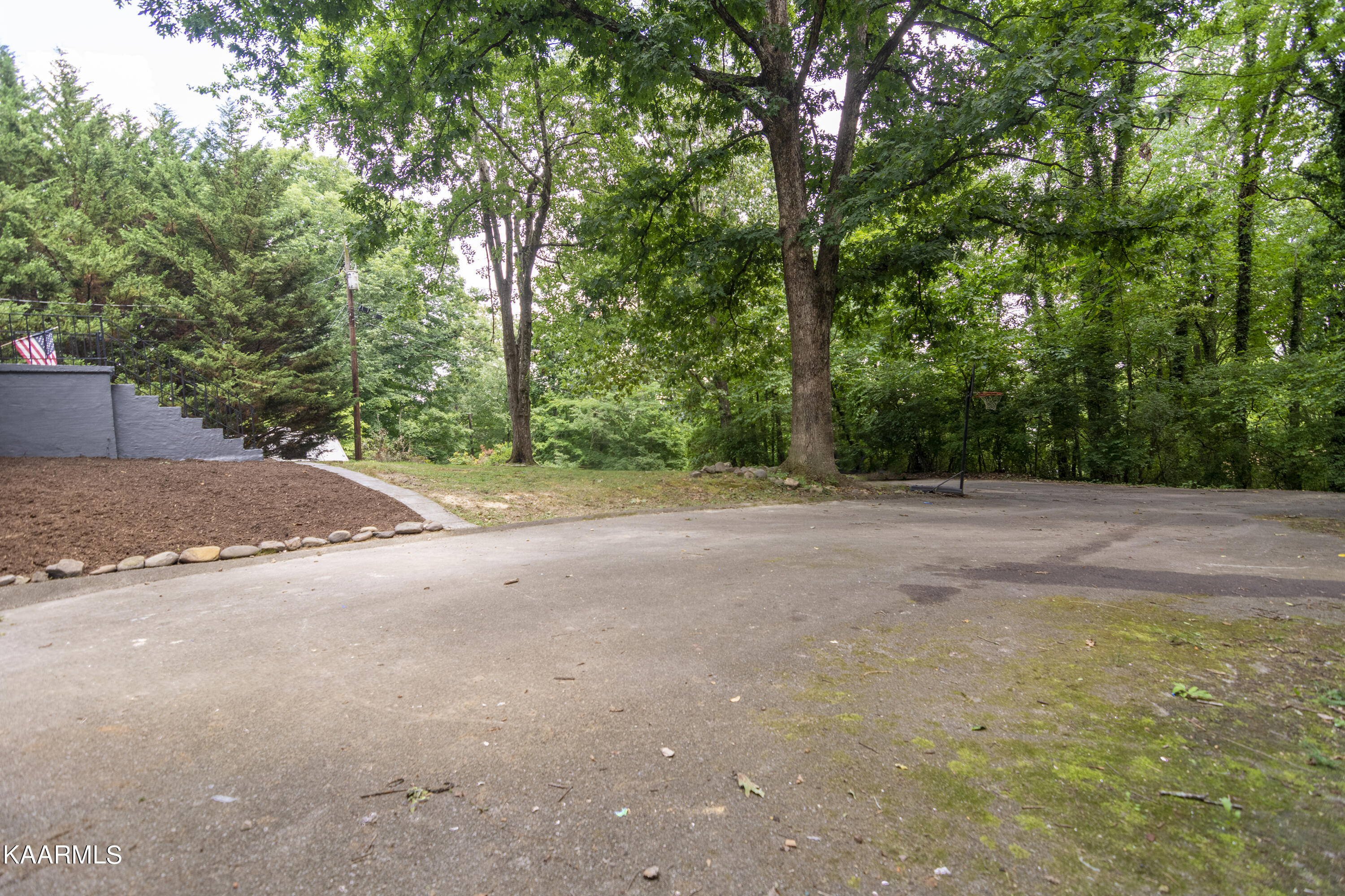 2205 Ridgecrest Drive Knoxville TN 37918