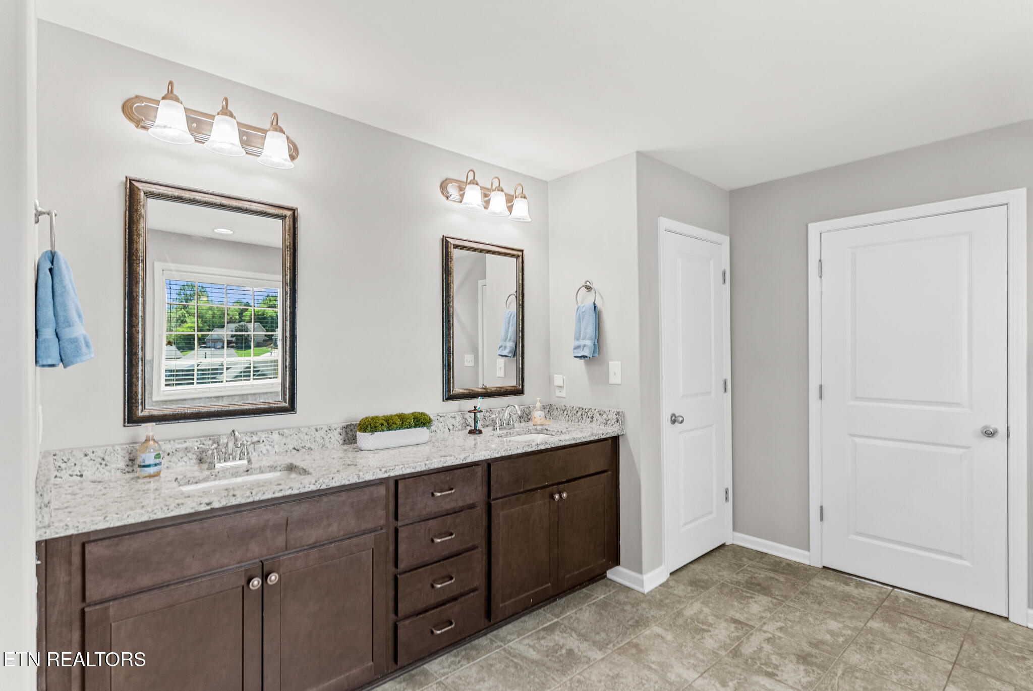 231 Fallon Lane Lenoir City TN 37771