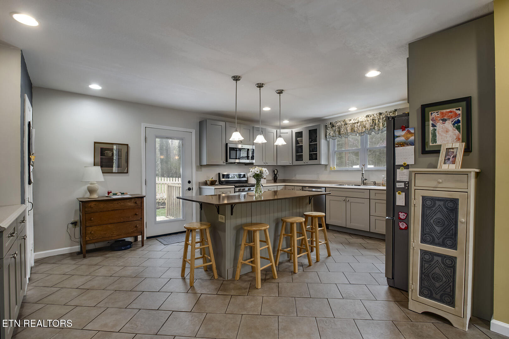 123 Orchard Road Norris TN 37828