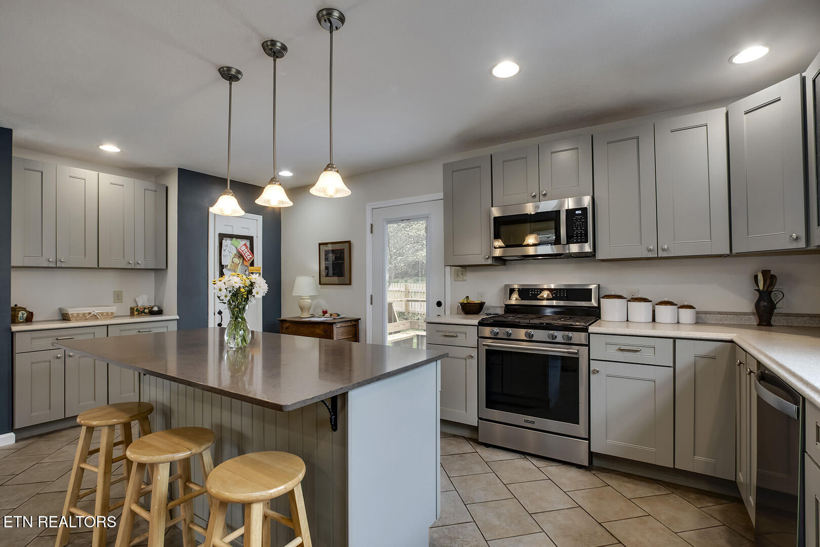 123 Orchard Road Norris TN 37828