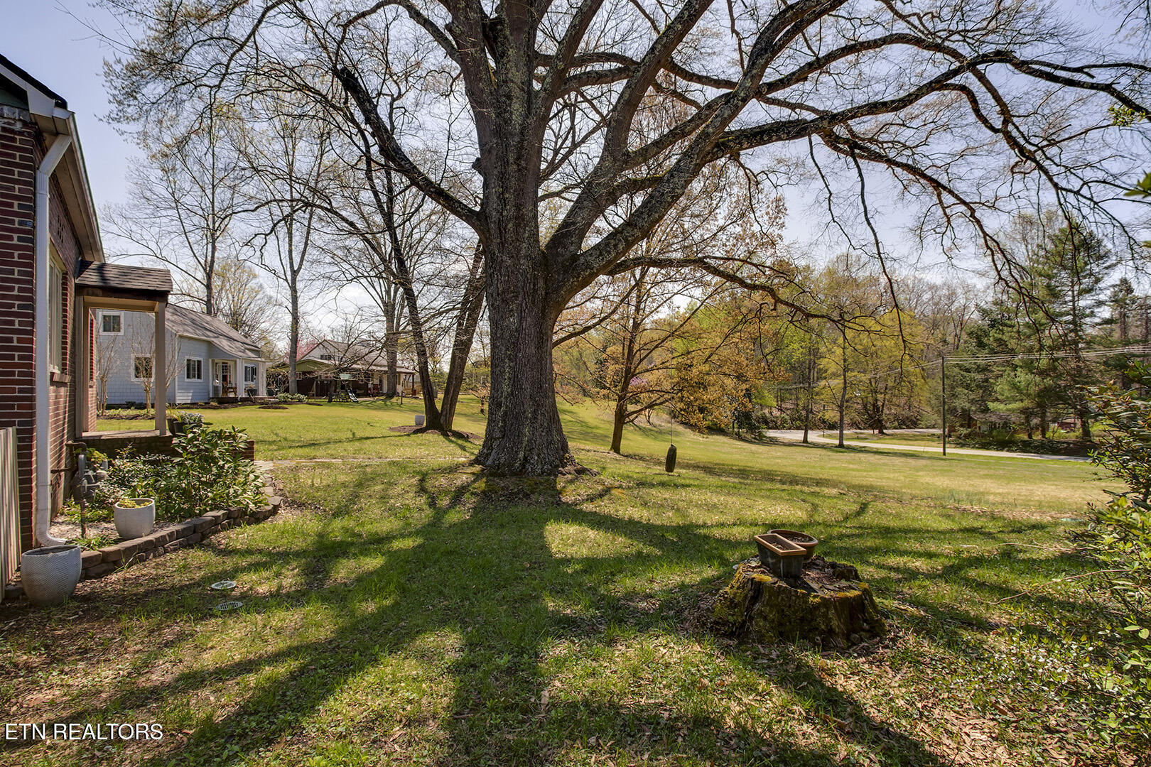 123 Orchard Road Norris TN 37828