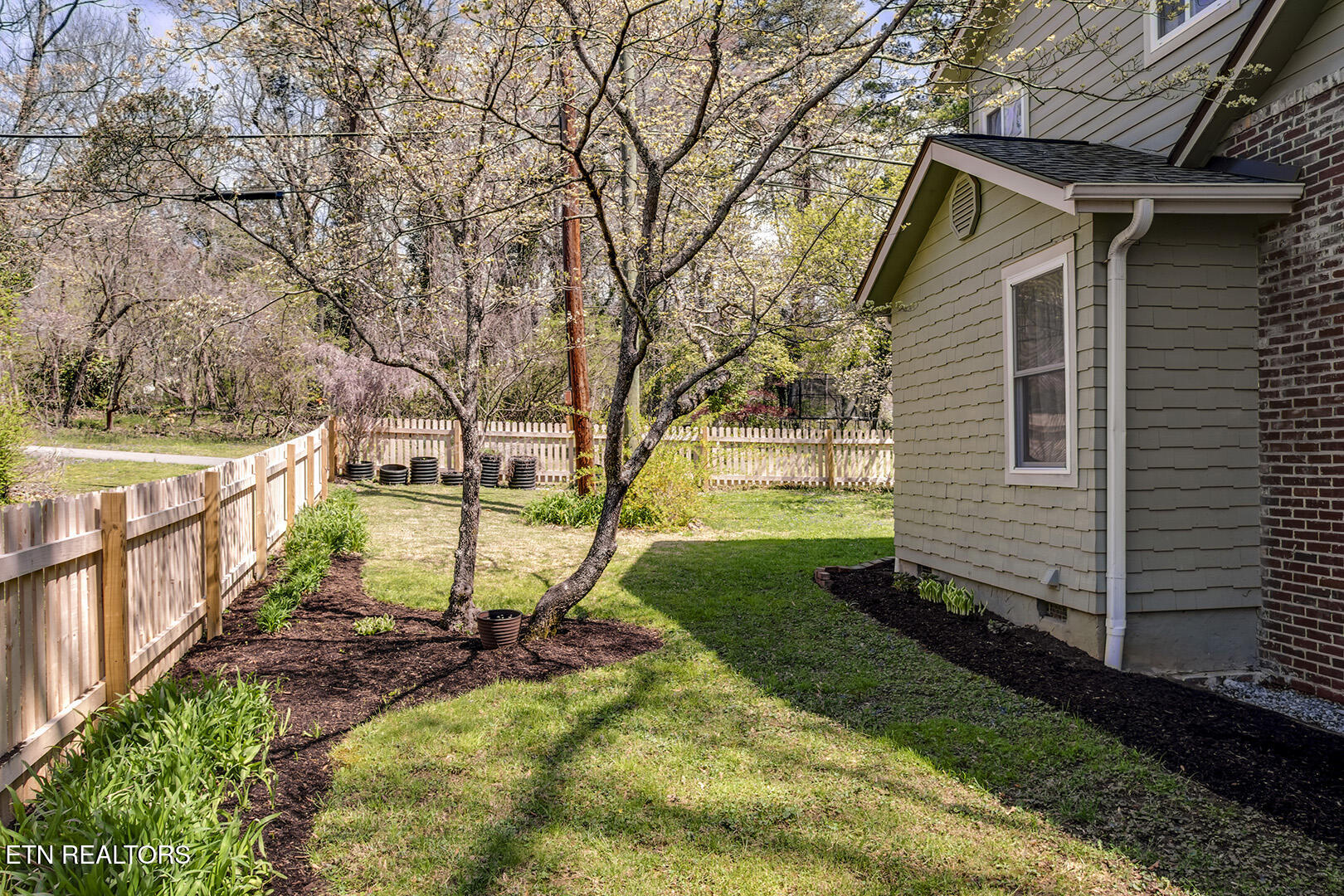 123 Orchard Road Norris TN 37828