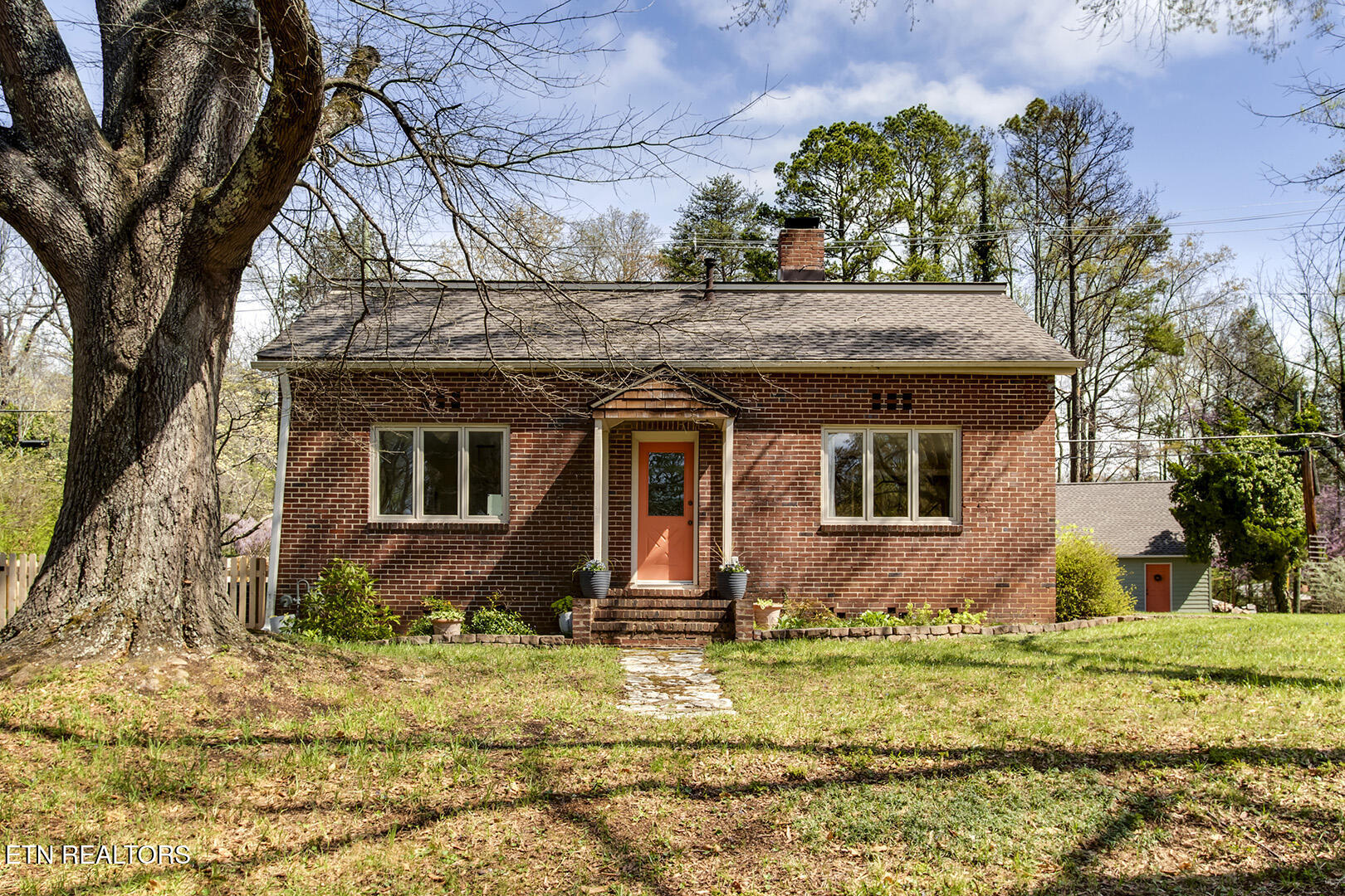123 Orchard Road Norris TN 37828