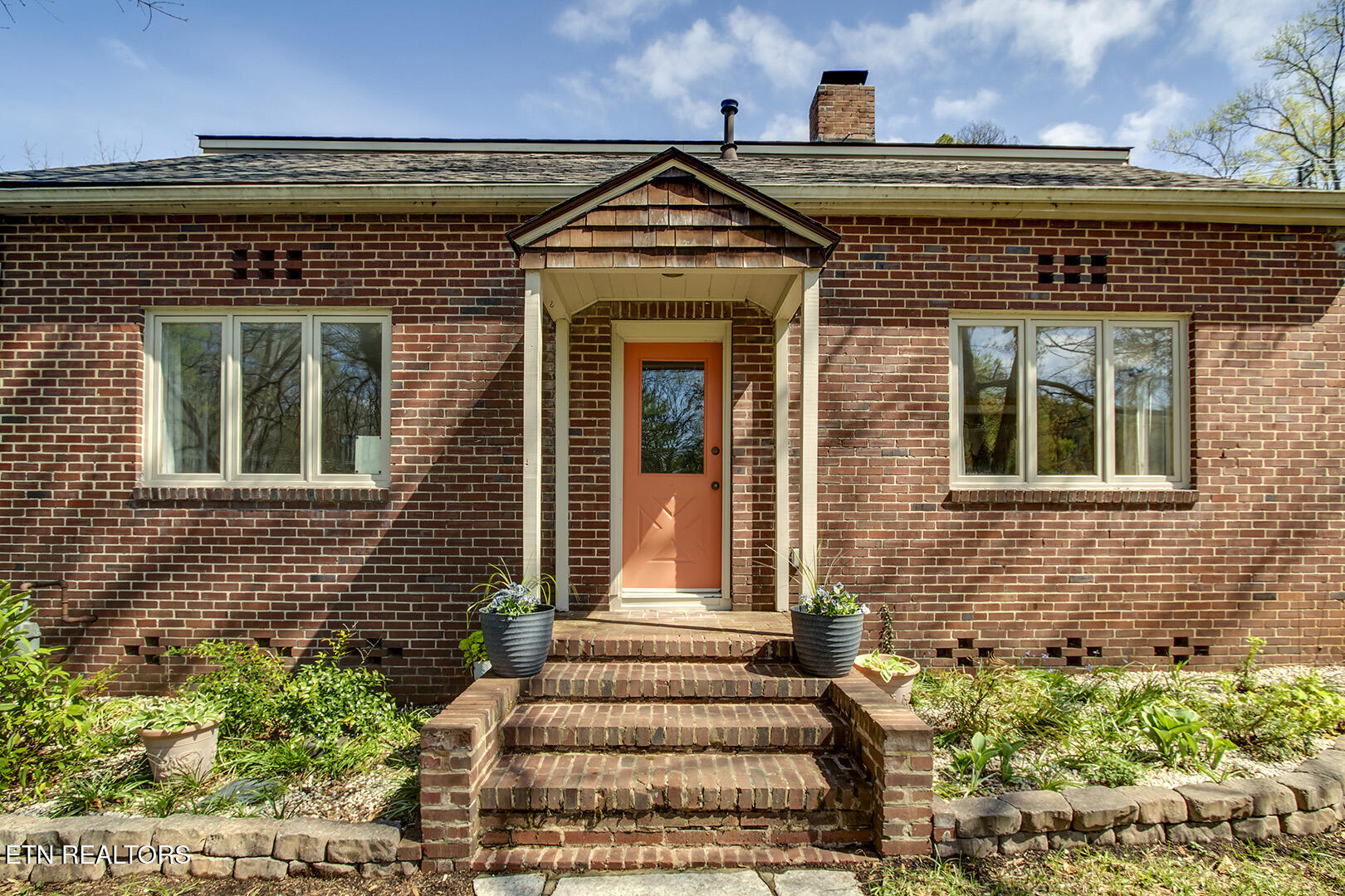 123 Orchard Road Norris TN 37828