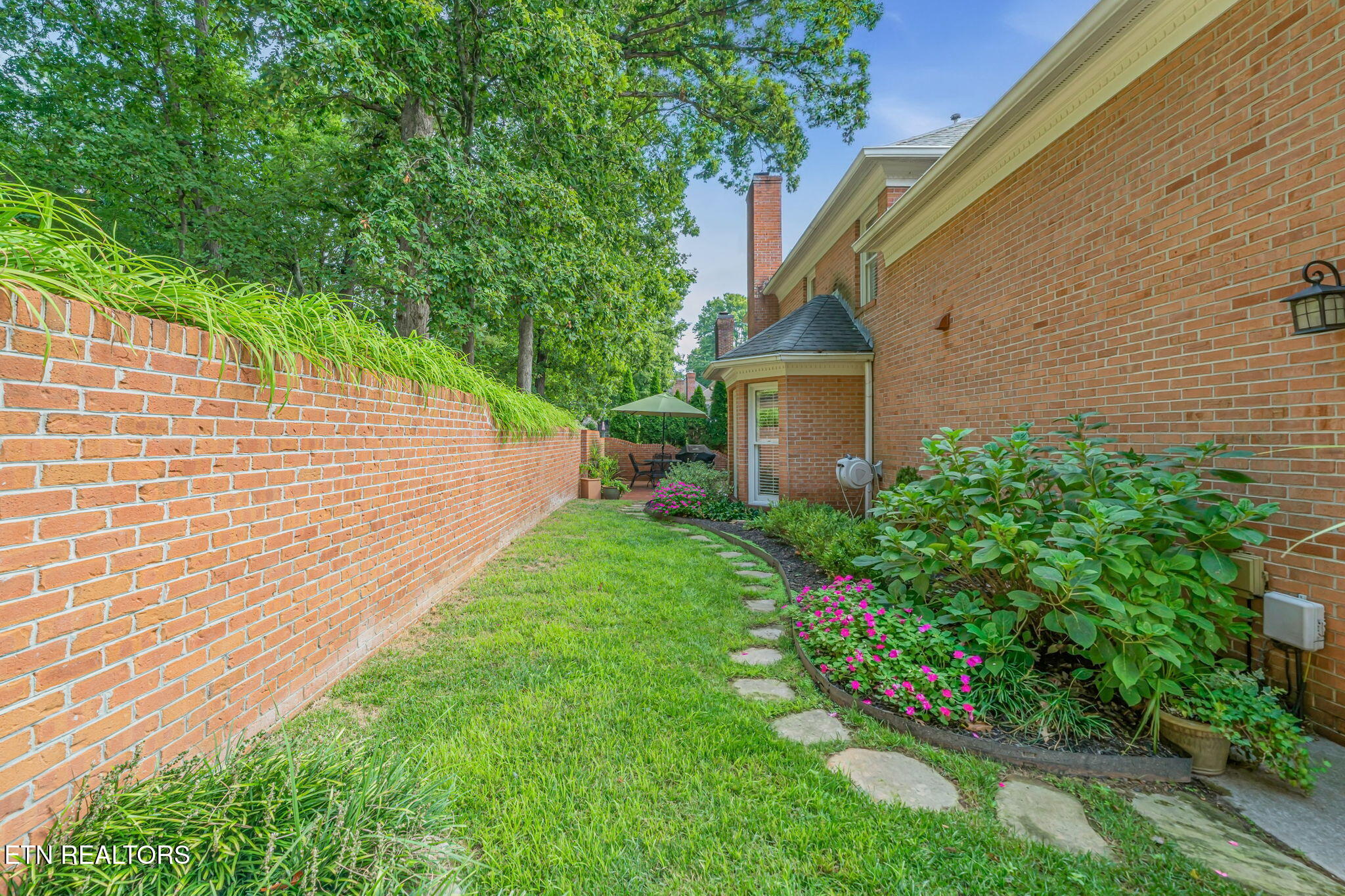 1320 Knightsbridge Drive Knoxville TN 37922