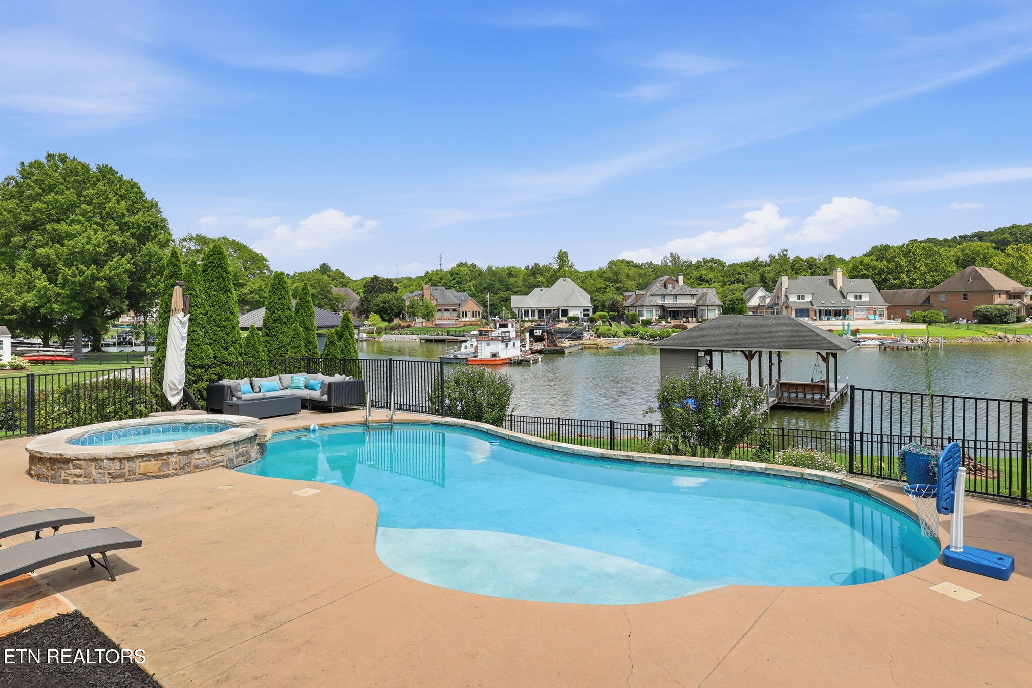 1618 Westland Lakes Way Knoxville TN 37922