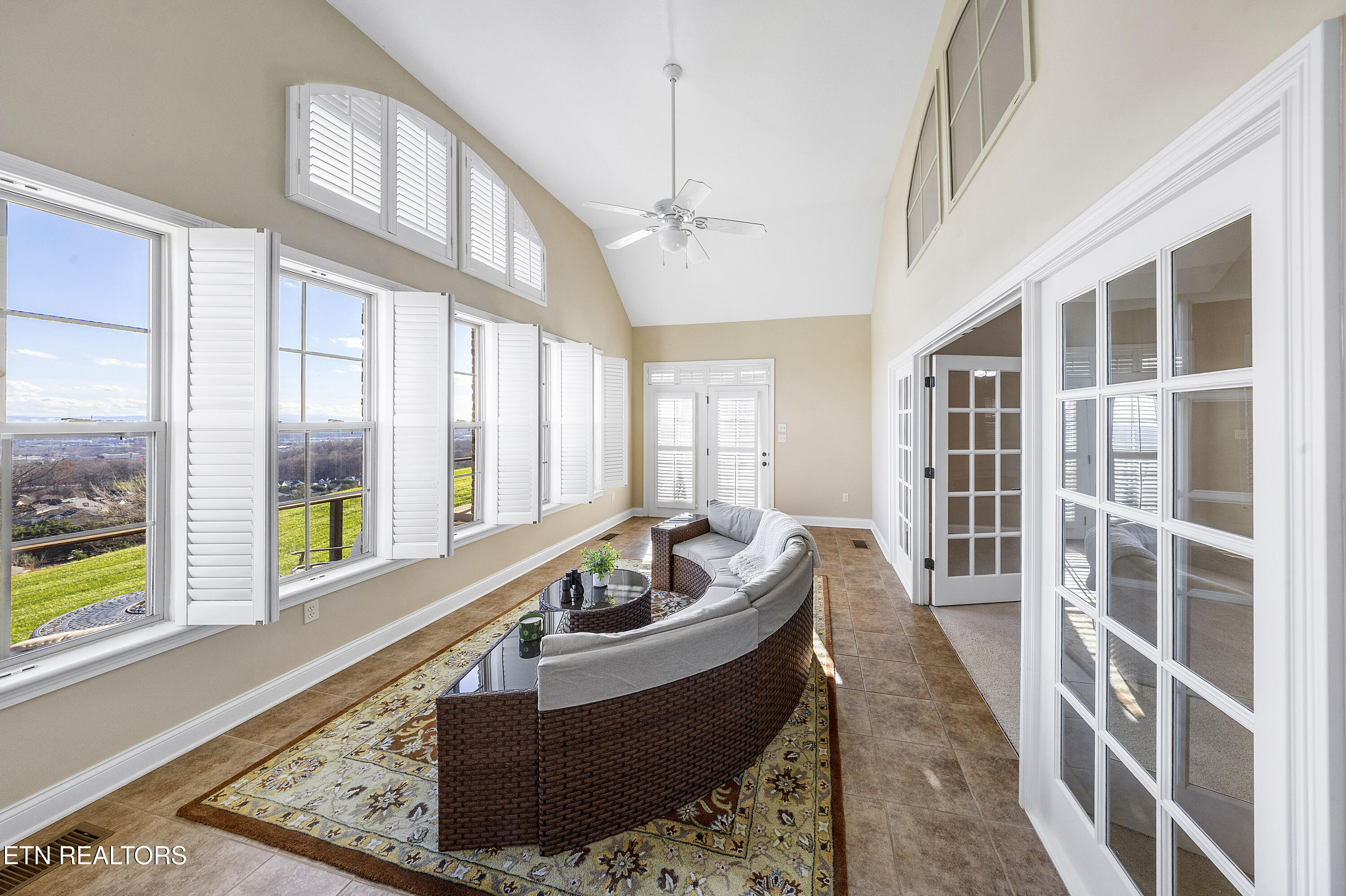 1205 Bishops View Lane Knoxville TN 37932