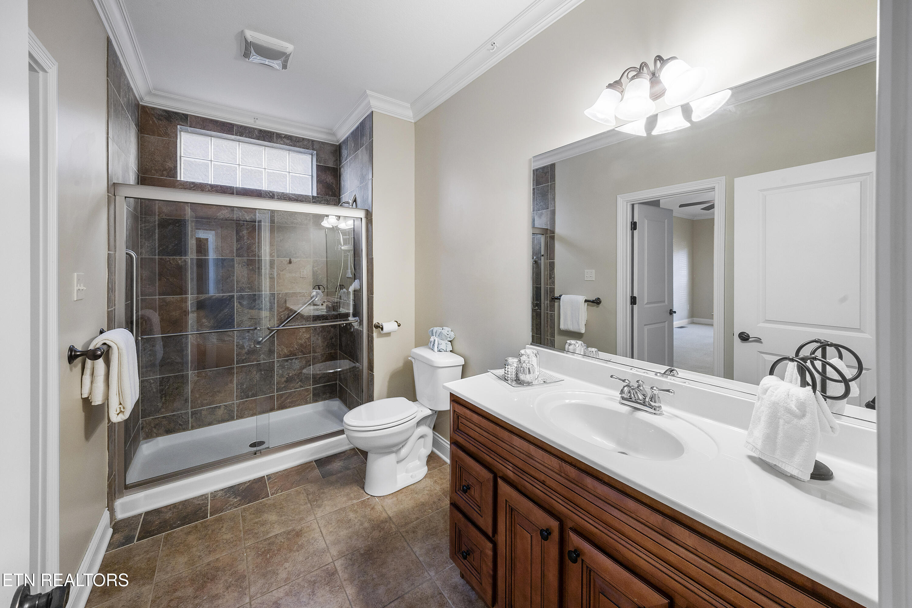 1205 Bishops View Lane Knoxville TN 37932