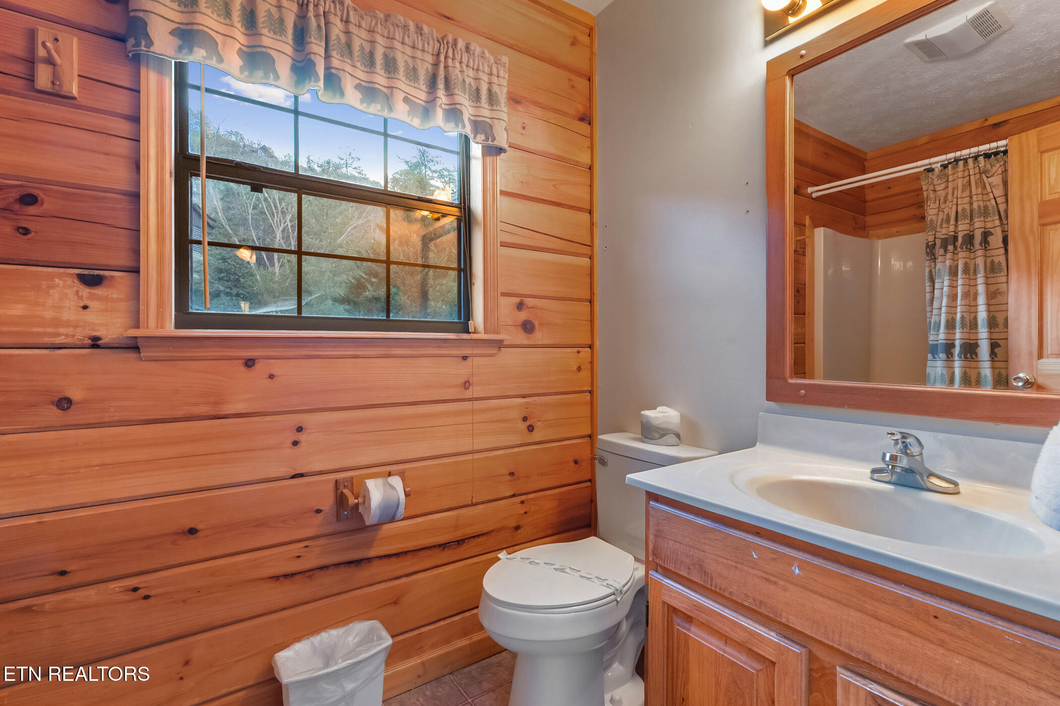 1509 Bears Den Way Sevierville TN 37862