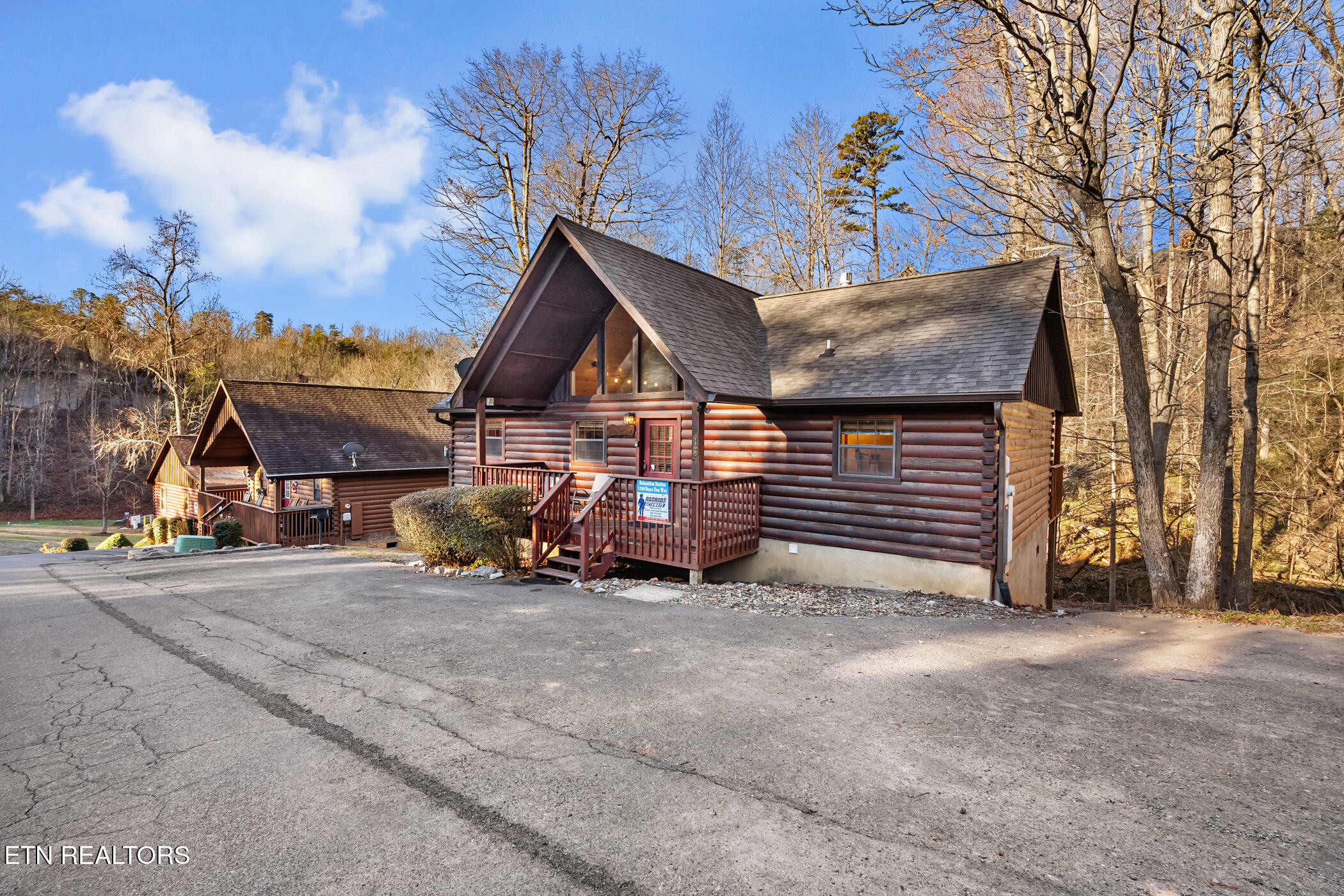 1509 Bears Den Way Sevierville TN 37862