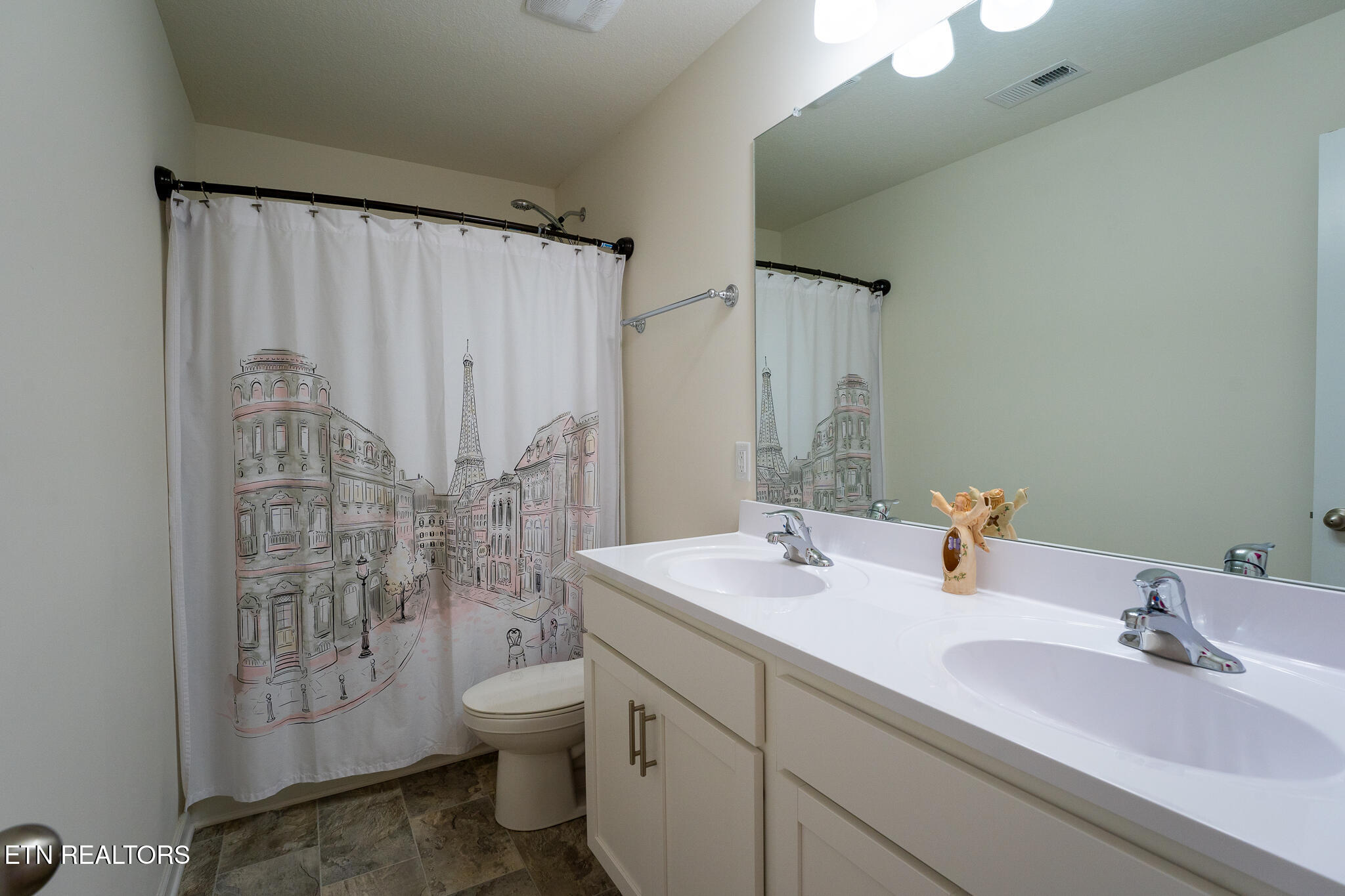 2950 Sagegrass Drive Louisville TN 37777