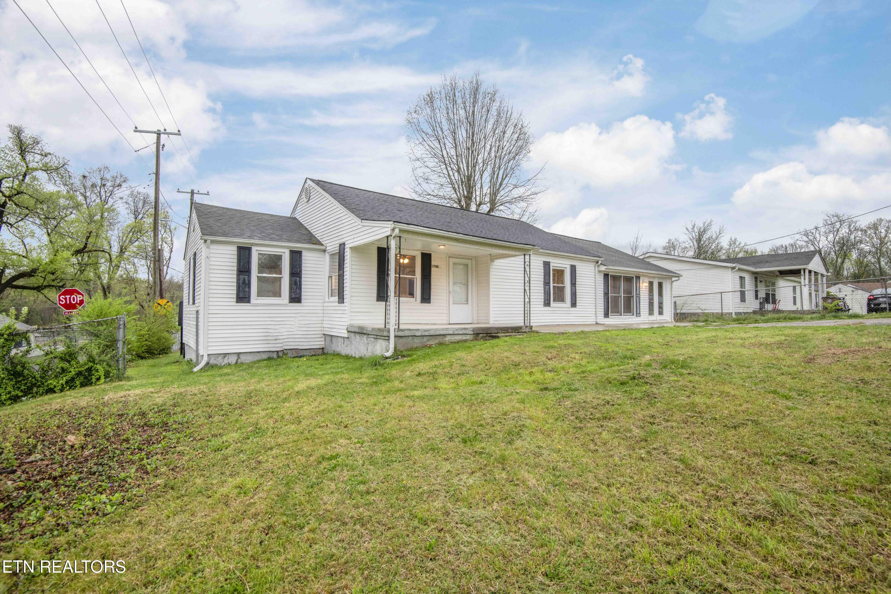 1700 Young Avenue Knoxville TN 37920