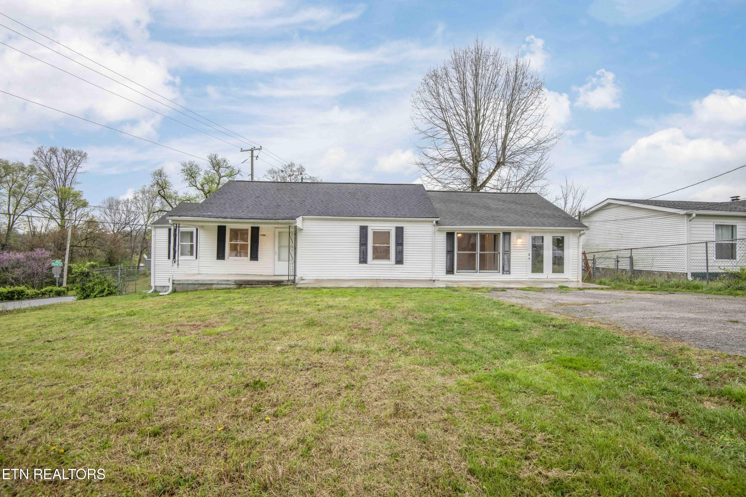 1700 Young Avenue Knoxville TN 37920