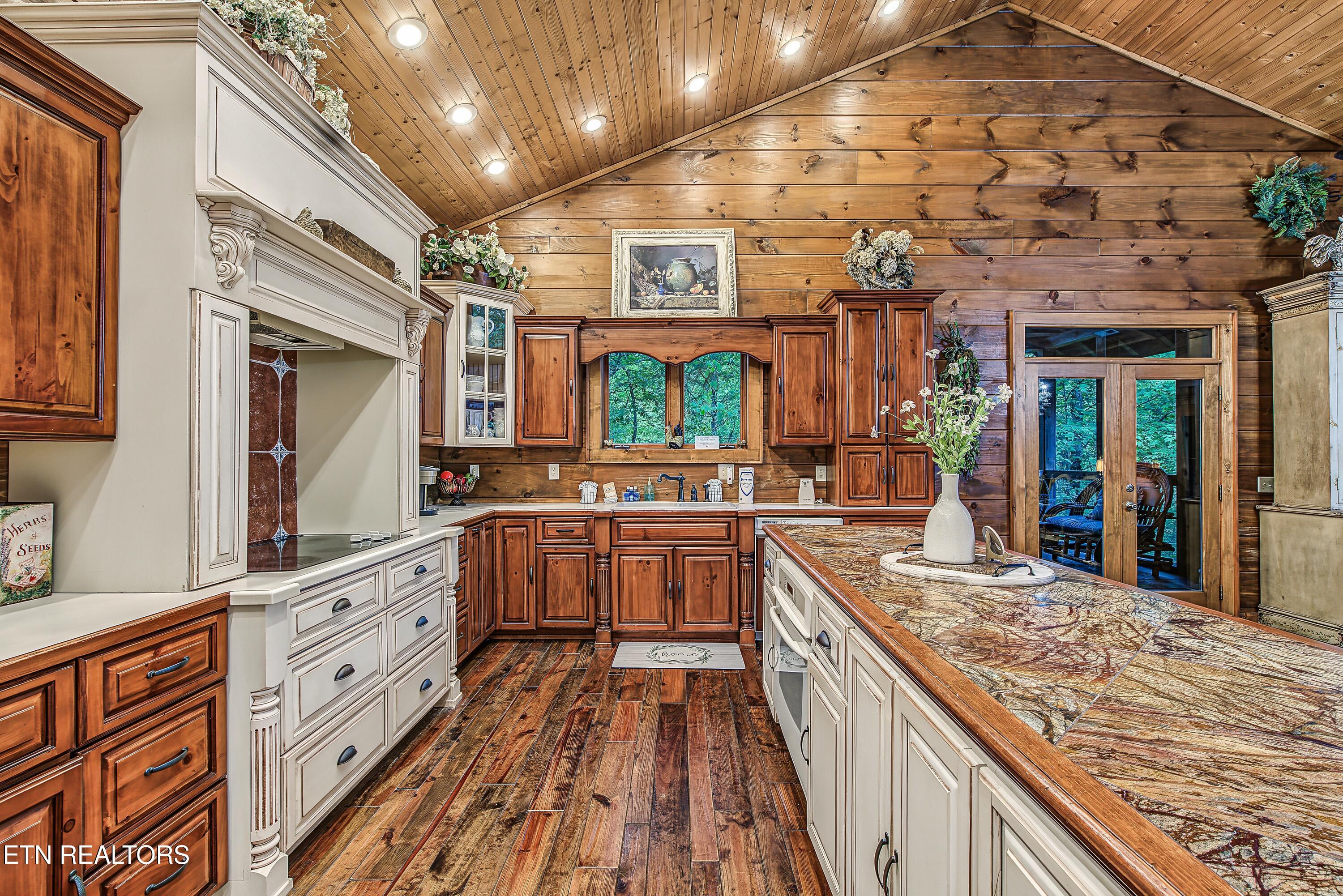 2670 Cedar Falls Way Sevierville TN 37862