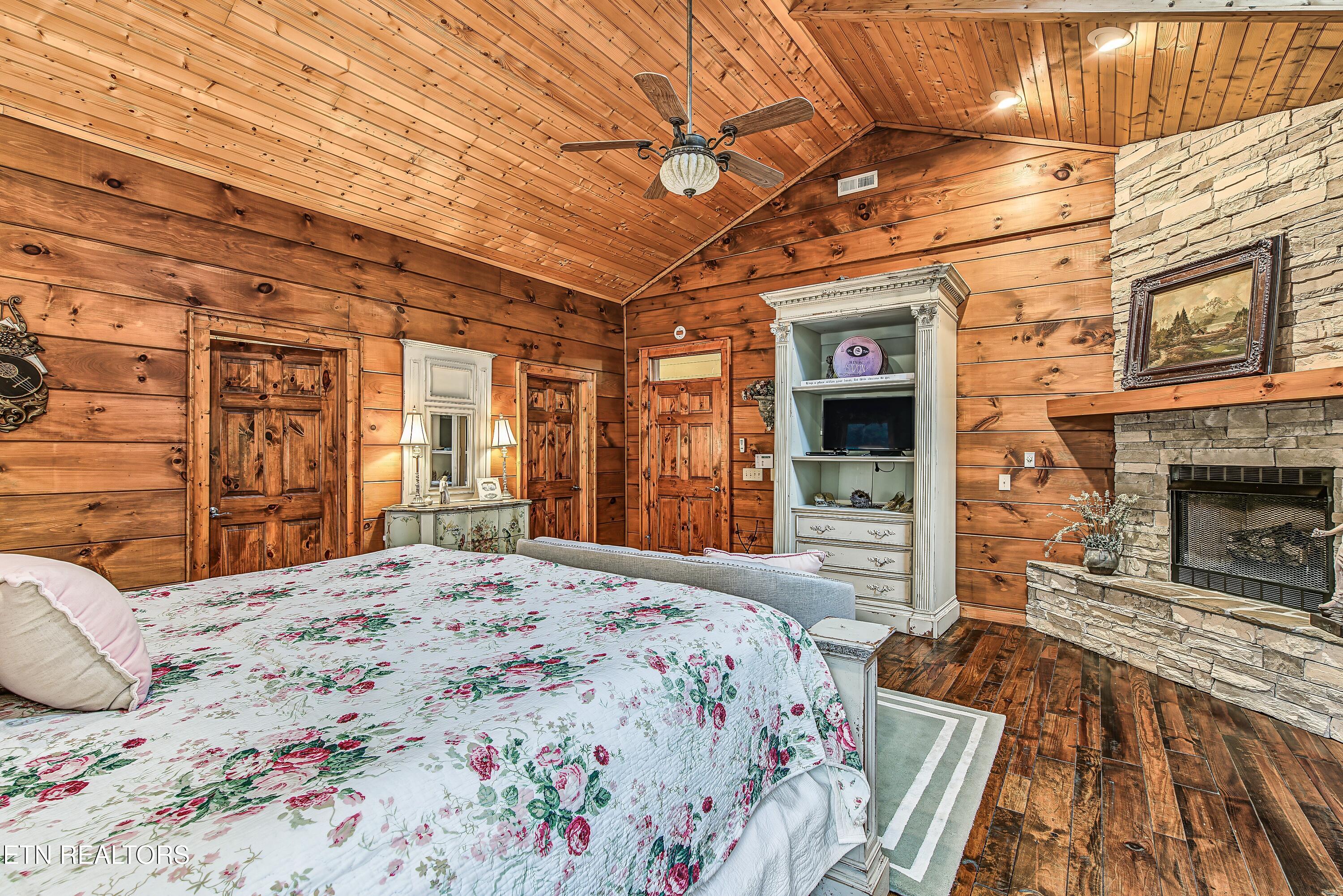 2670 Cedar Falls Way Sevierville TN 37862