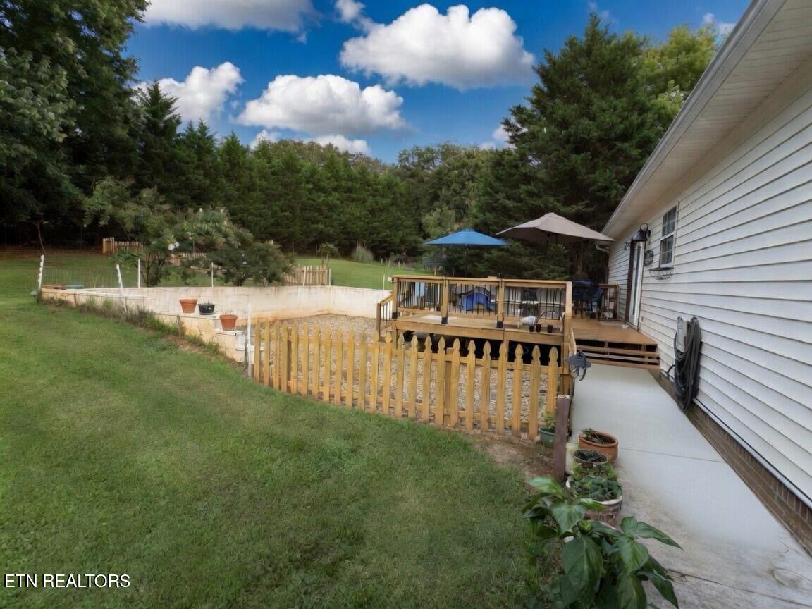 4498 Vinegar Valley Road Friendsville TN 37737