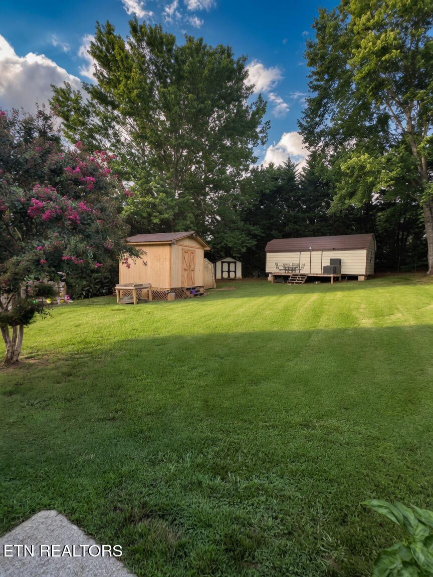 4498 Vinegar Valley Road Friendsville TN 37737