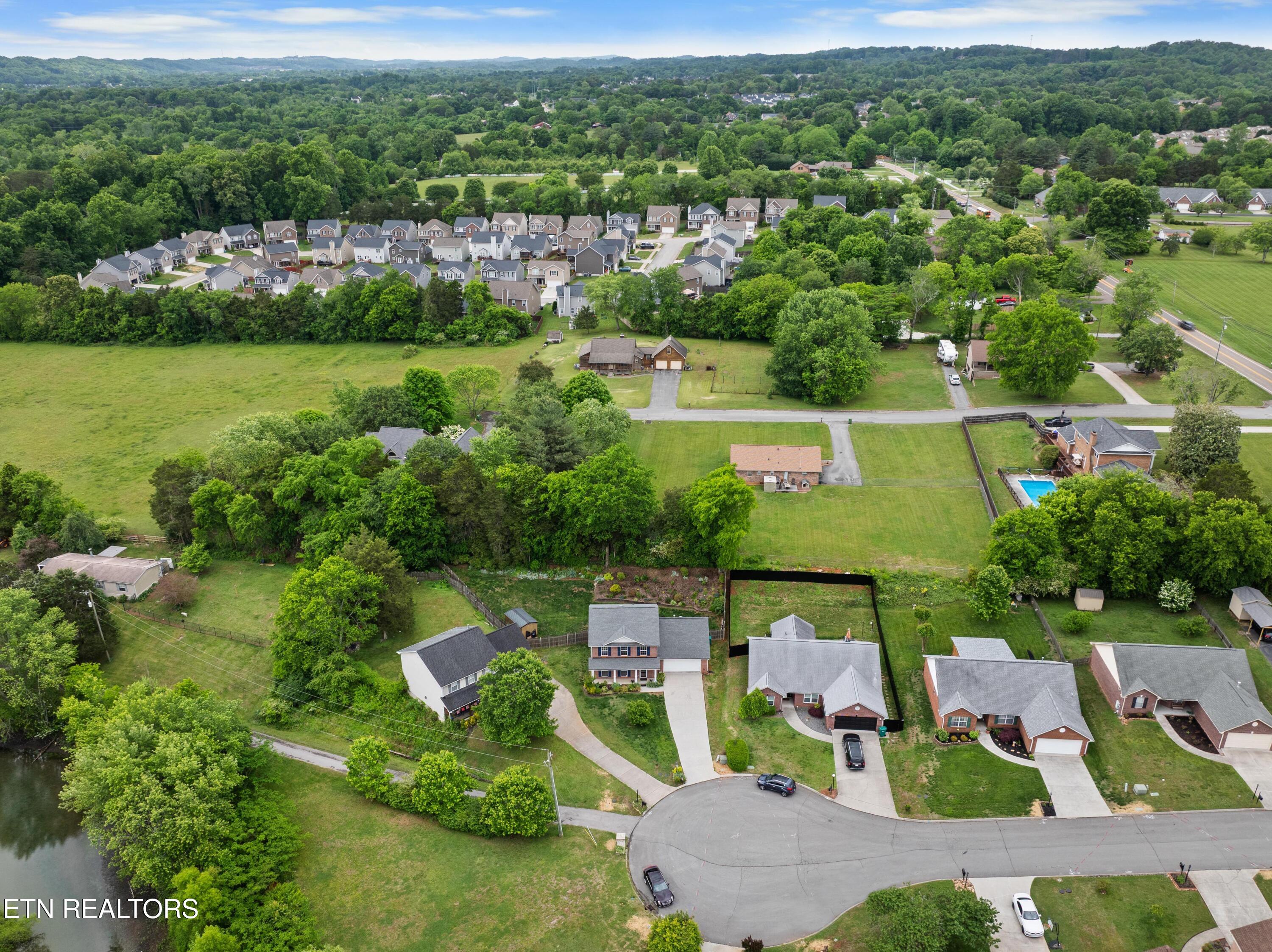7413 Harvest Creek Lane Powell TN 37849