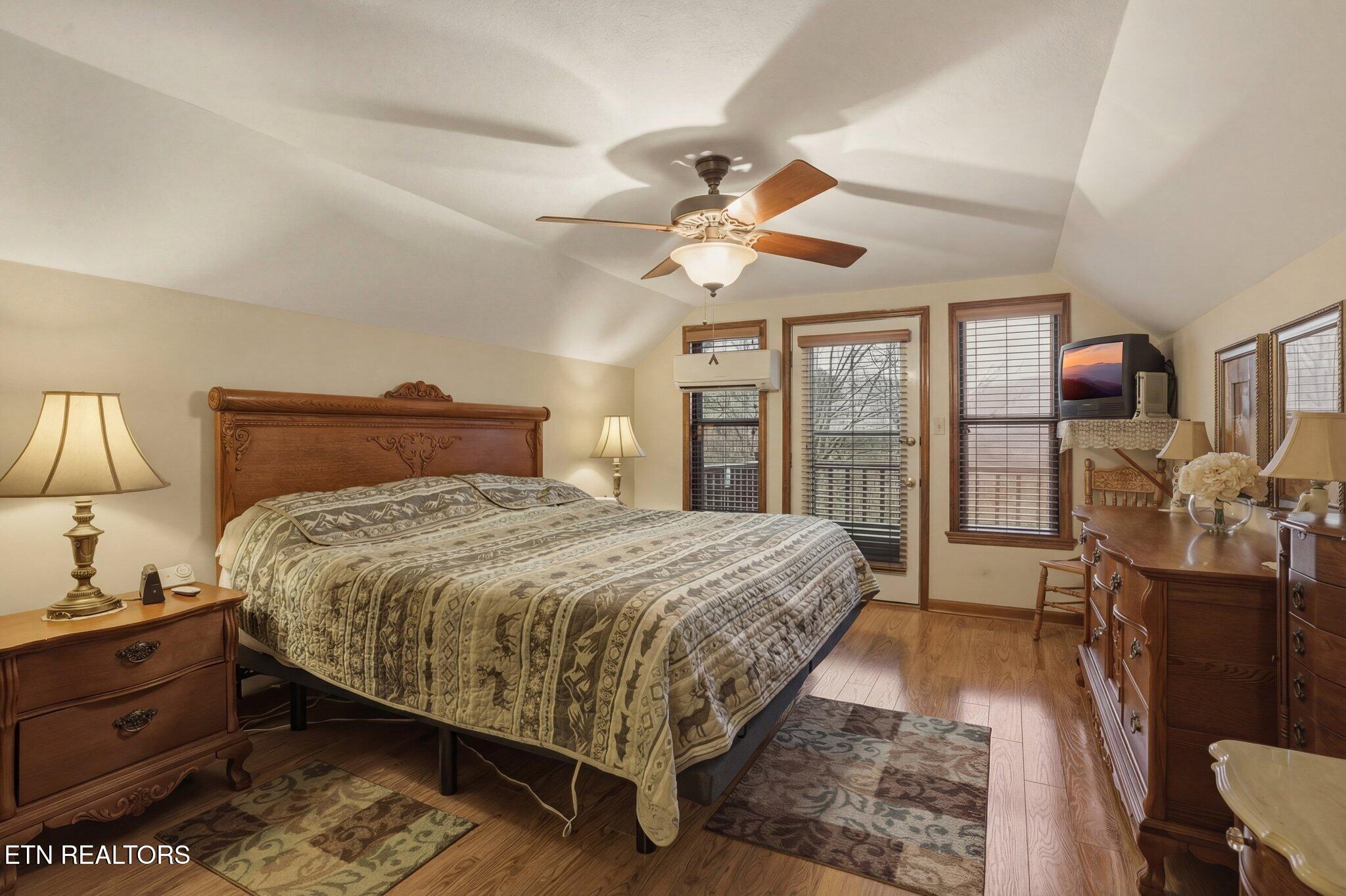 3132 Wears Overlook Lane Sevierville TN 37862