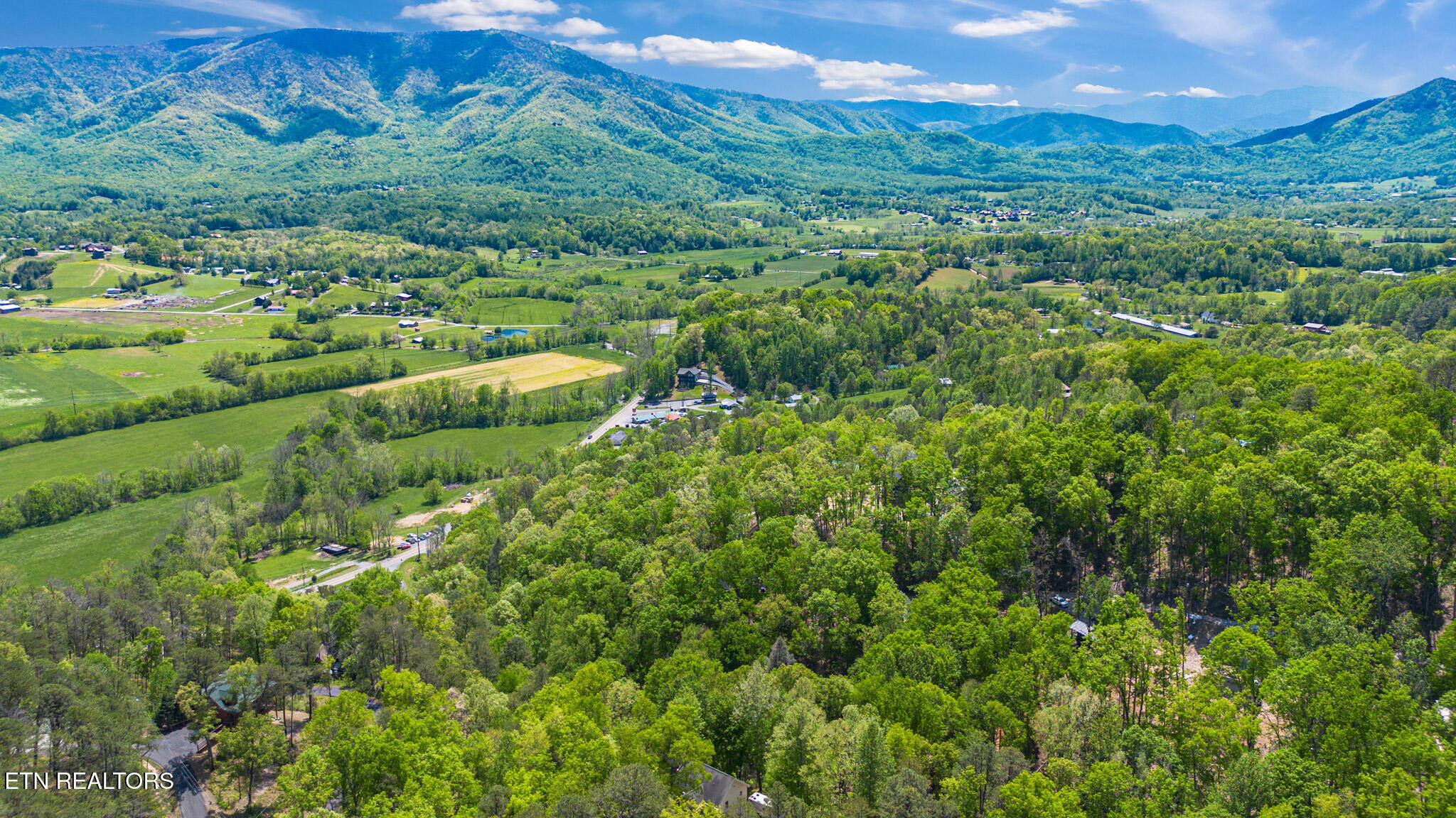 3132 Wears Overlook Lane Sevierville TN 37862