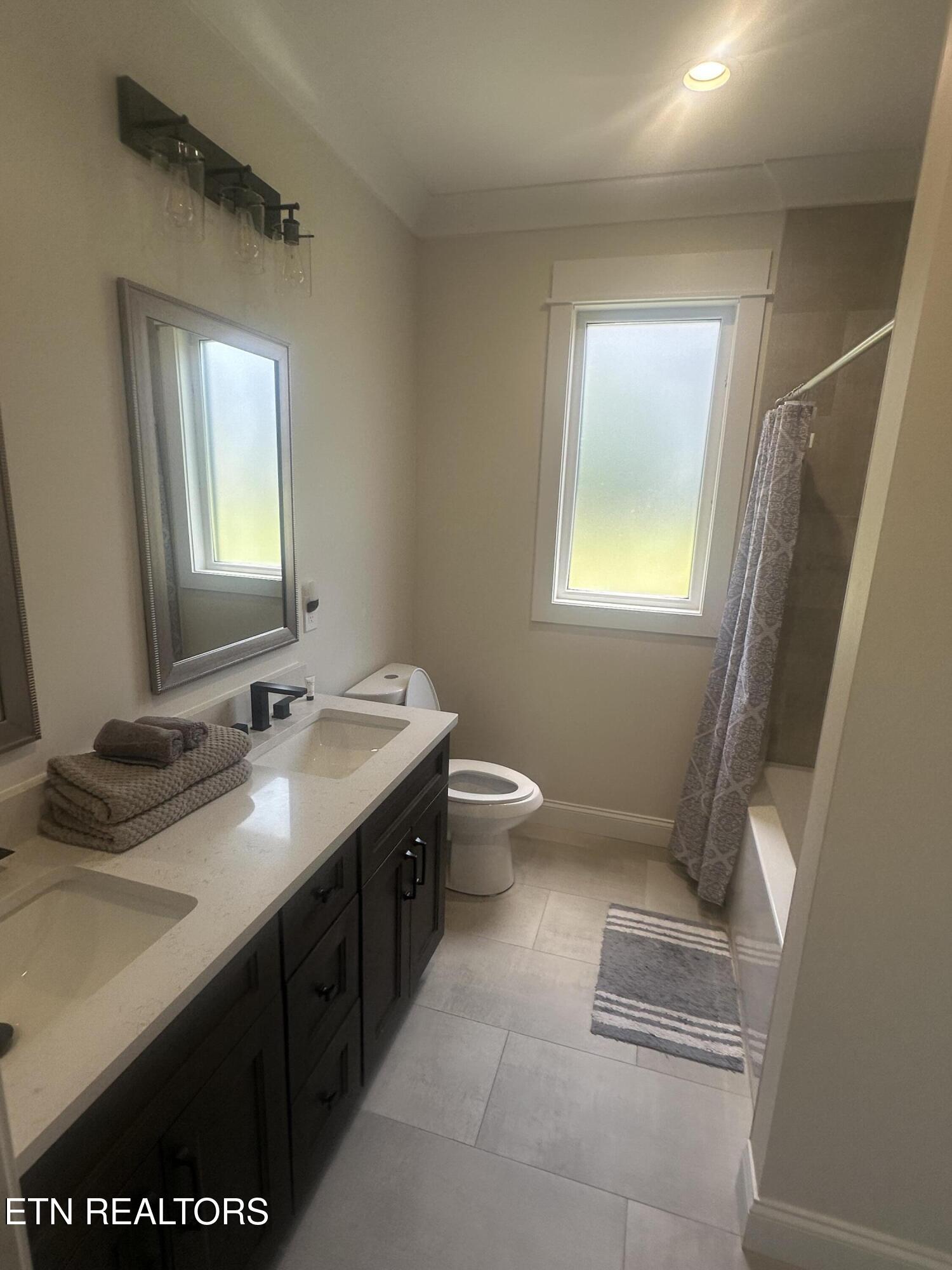 148 Tsuhdatsi Way Loudon TN 37774
