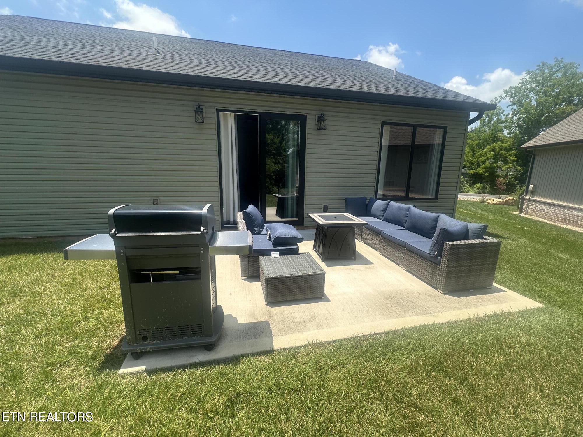 148 Tsuhdatsi Way Loudon TN 37774