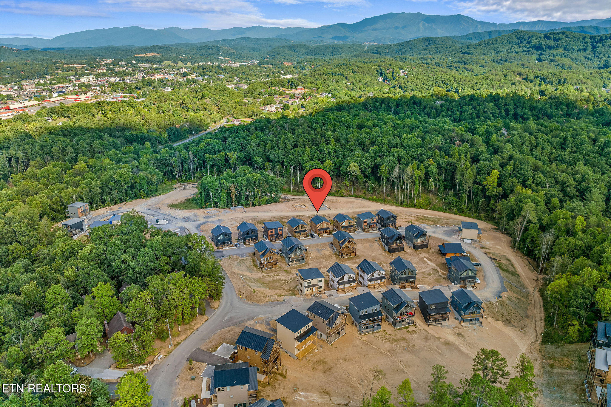 519 Warbonnet Way Pigeon Forge TN 37863