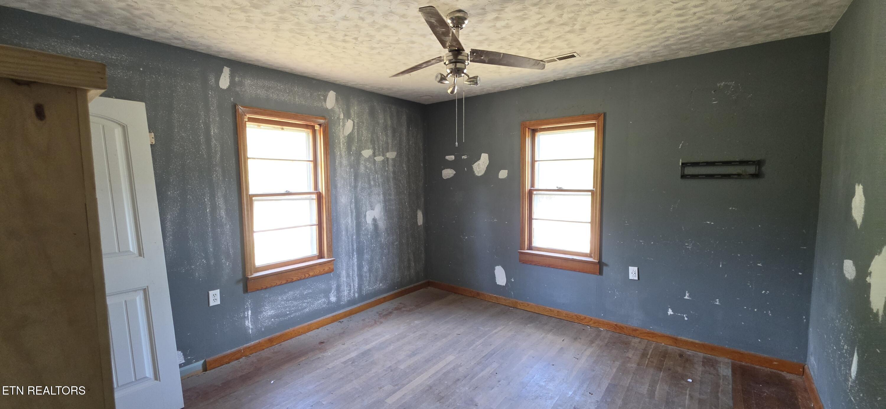 5677 Lone Mountain Road New Tazewell TN 37825