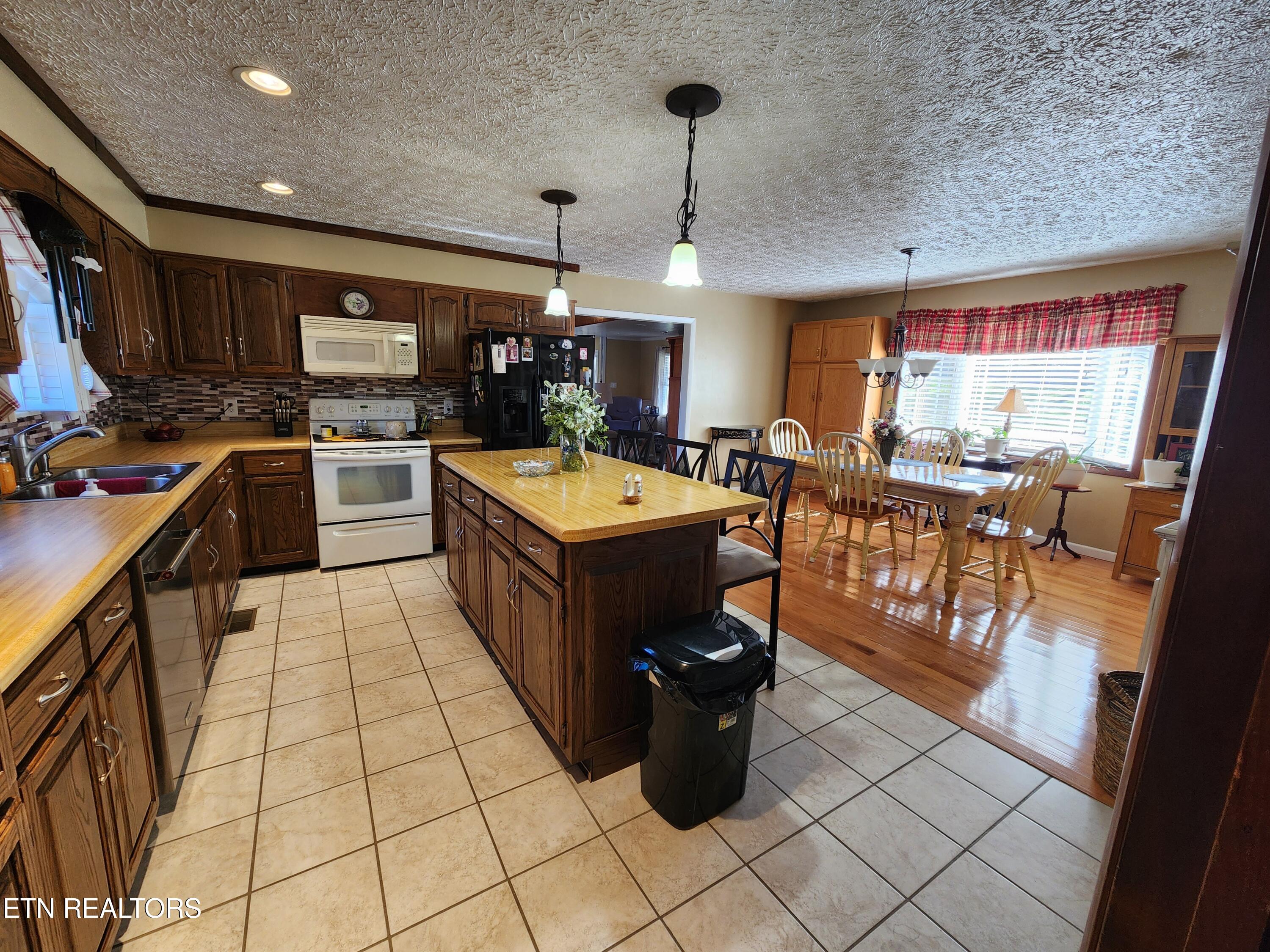 319 County Road 361 Niota TN 37826