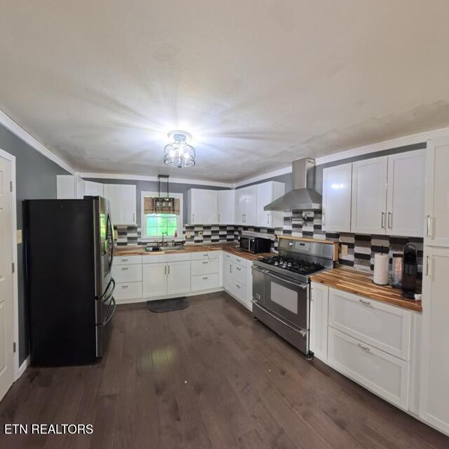 2625 Wartrace Highway Whitleyville TN 38588